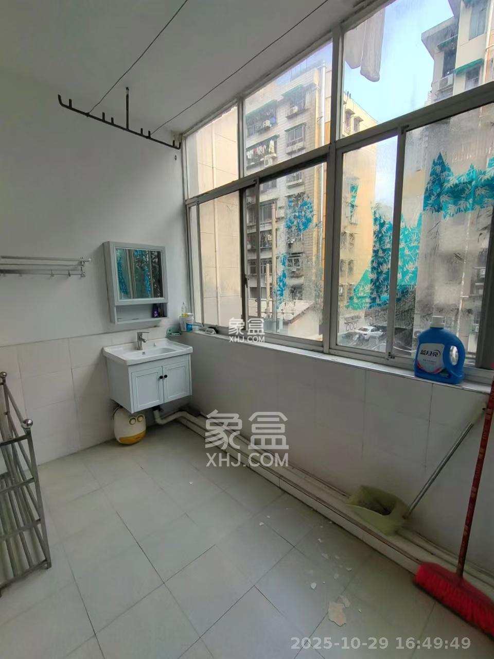 乔庄社区 1室1厅1卫 1600.0元/月 乔庄社区 1室1厅1卫 1600.0元/月室内图