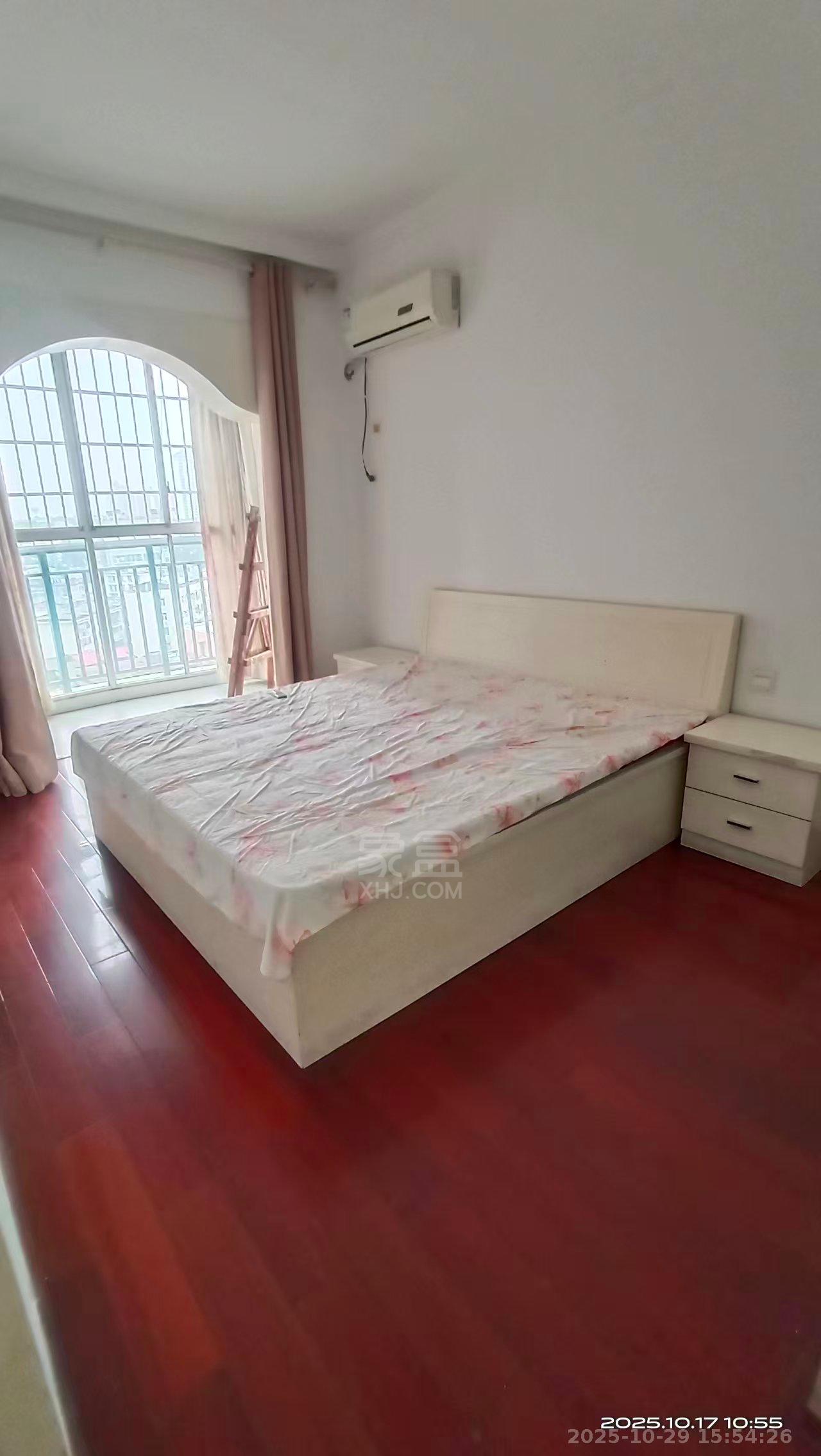 城南雅苑  4室2厅2卫    1400.0元/月 城南雅苑  4室2厅2卫    1400.0元/月室内图