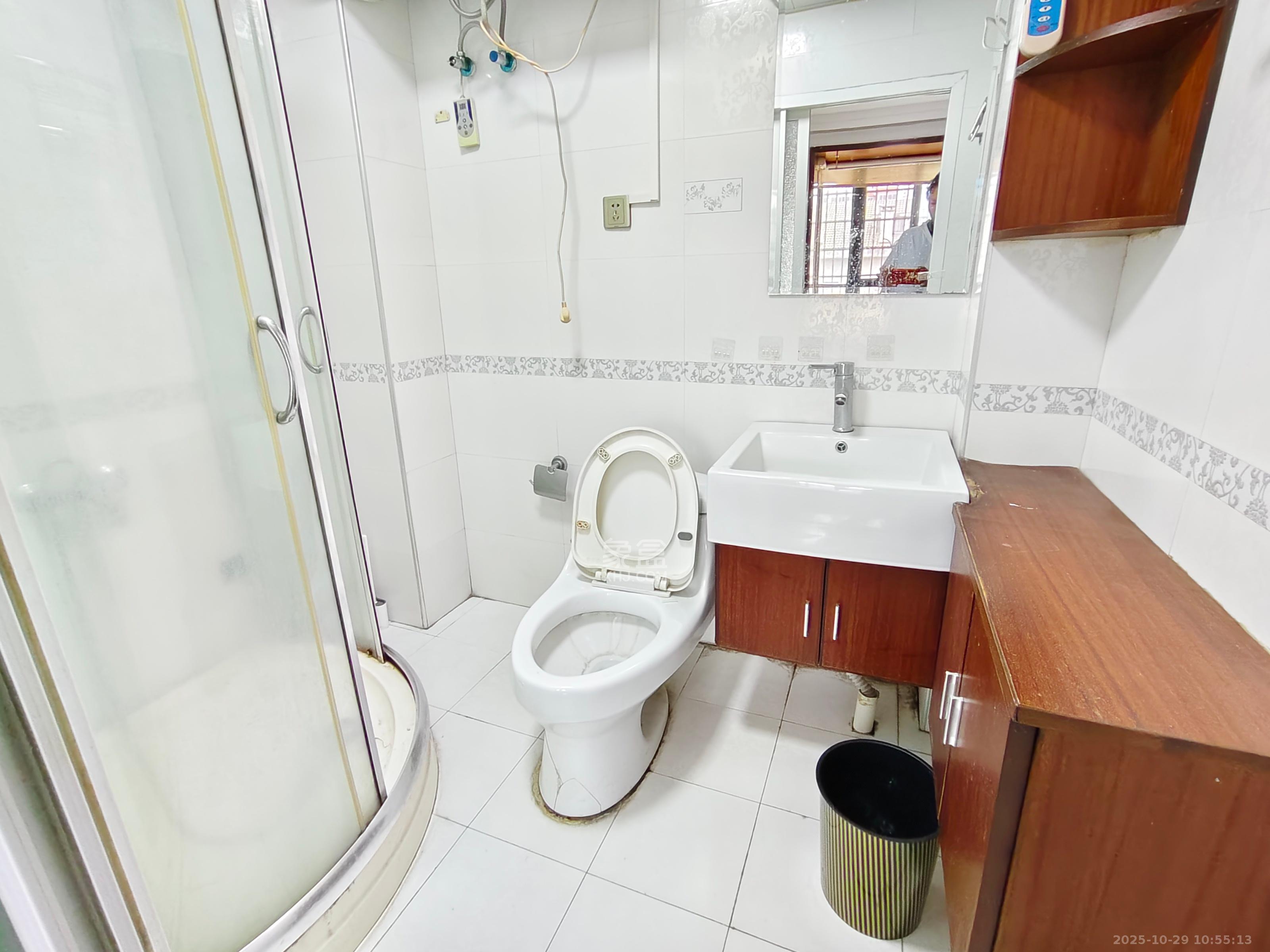 浏阳河畔家园  7室2厅2卫    3700.0元/月室内图