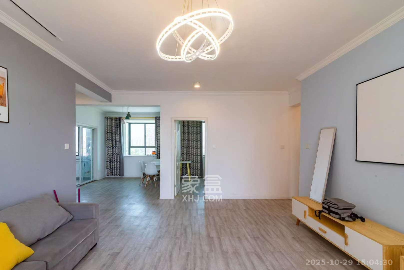 申湘宽境  3室2厅2卫    1900.0元/月室内图