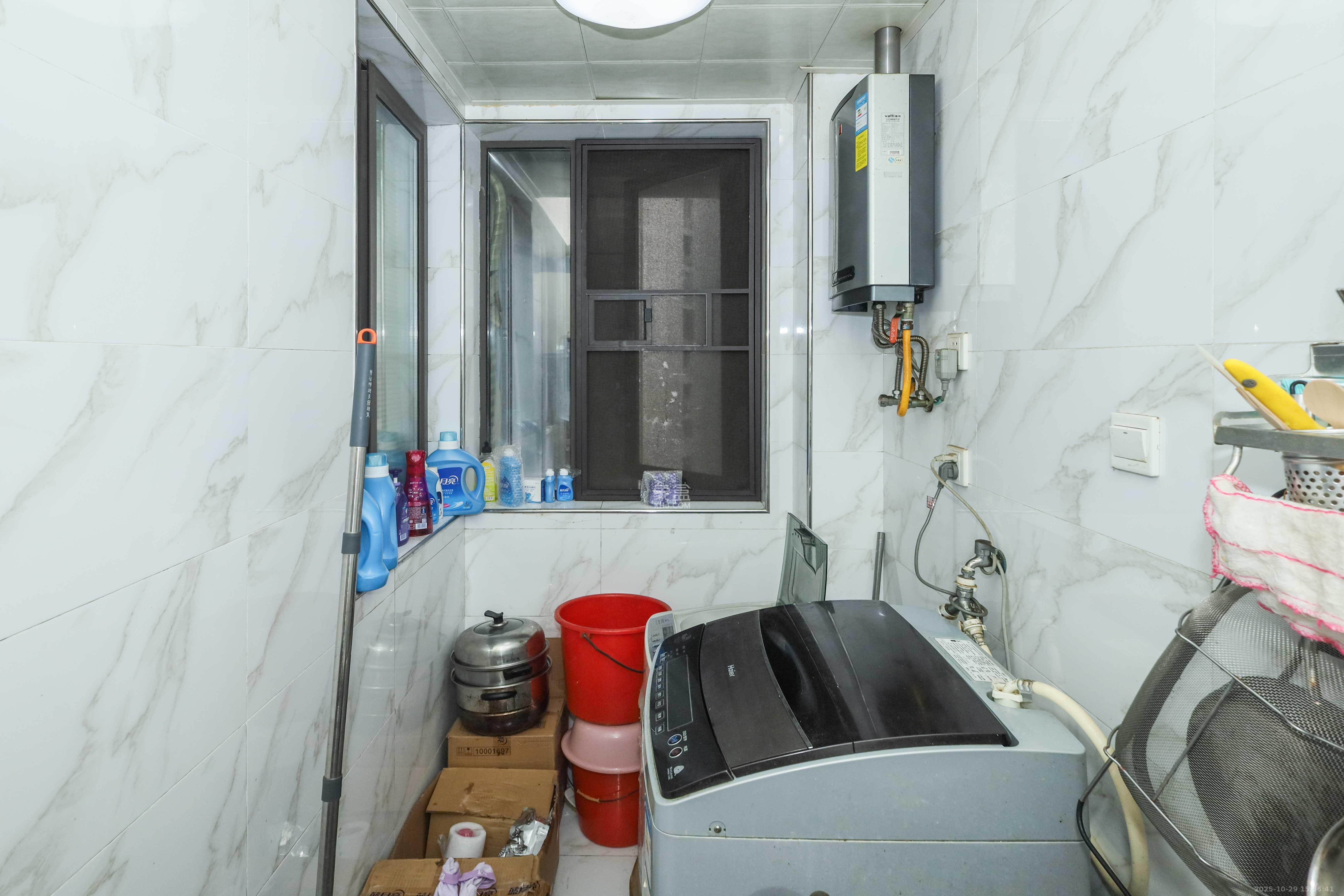 旭辉御府  3室2厅1卫    105.0万 旭辉御府  3室2厅1卫    105.0万厨房