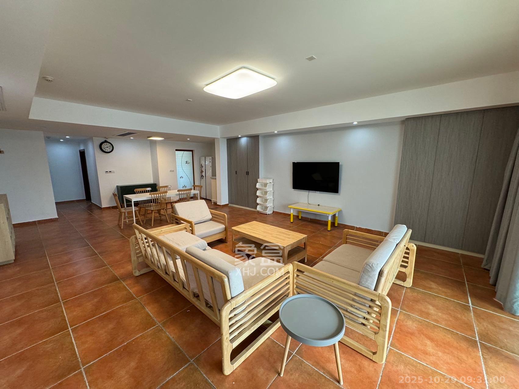 北辰定江洋  3室2厅2卫    9000.0元/月