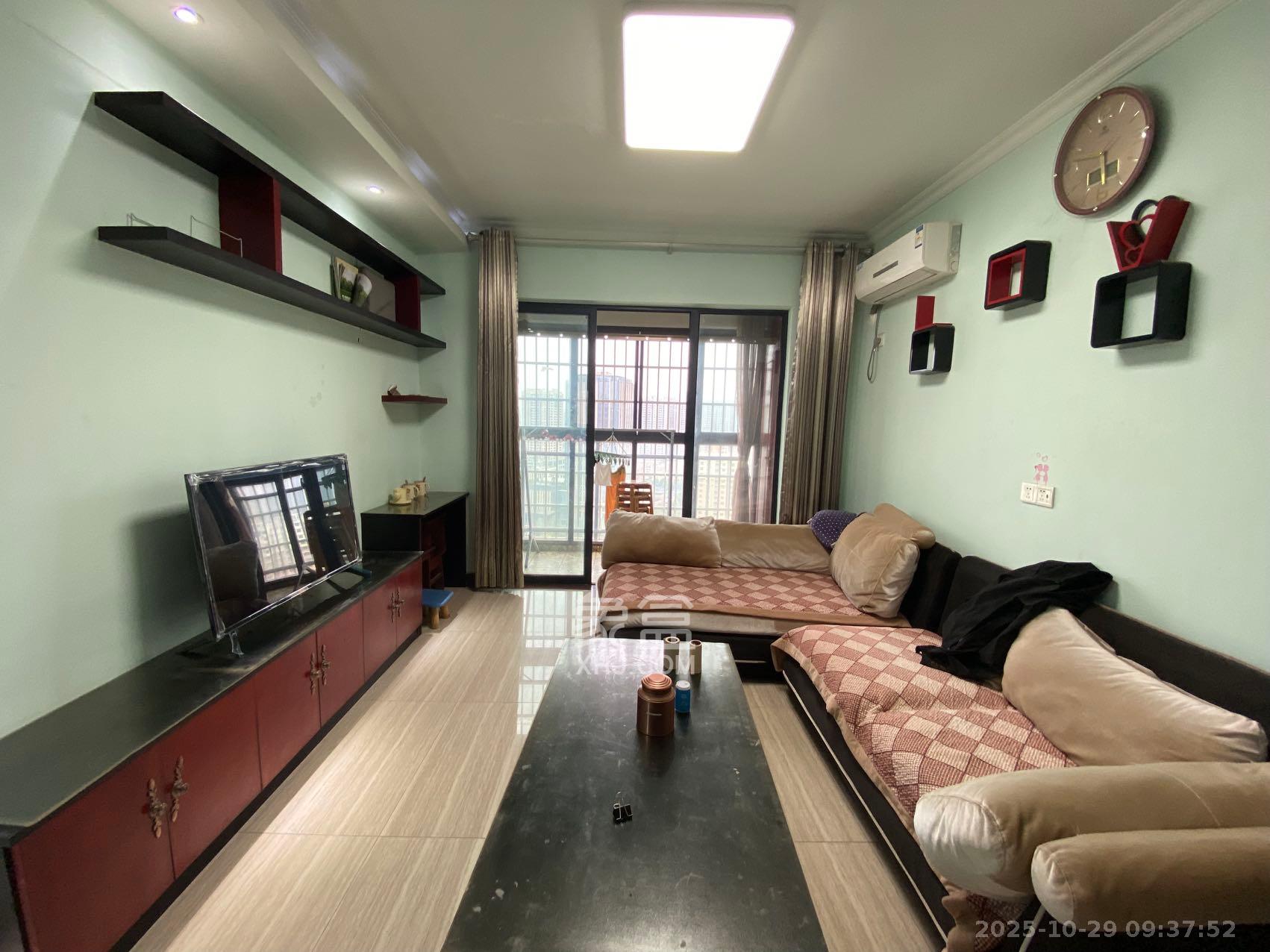 鸿基橄榄君庭  2室2厅1卫    2100.0元/月 鸿基橄榄君庭  2室2厅1卫    2100.0元/月室内图