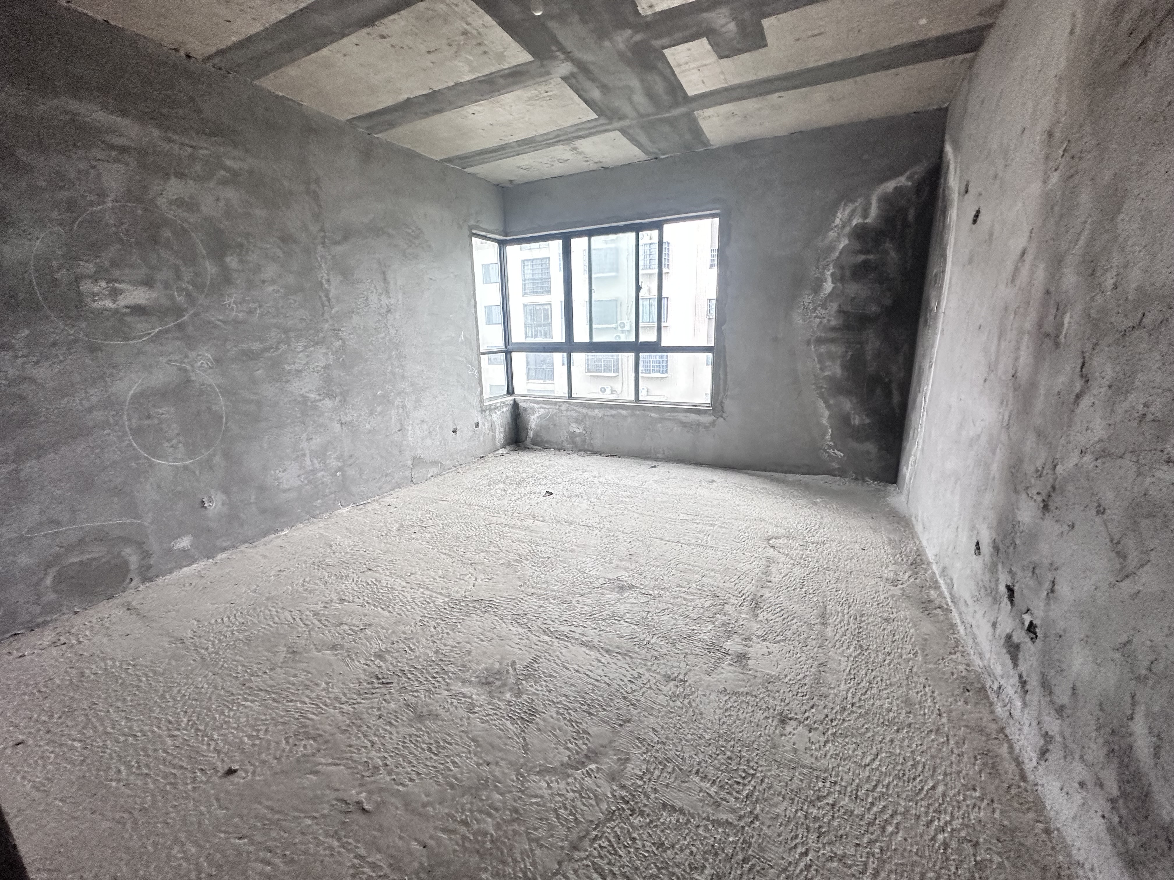 空港新城一期  4室2厅2卫    47.8万客厅