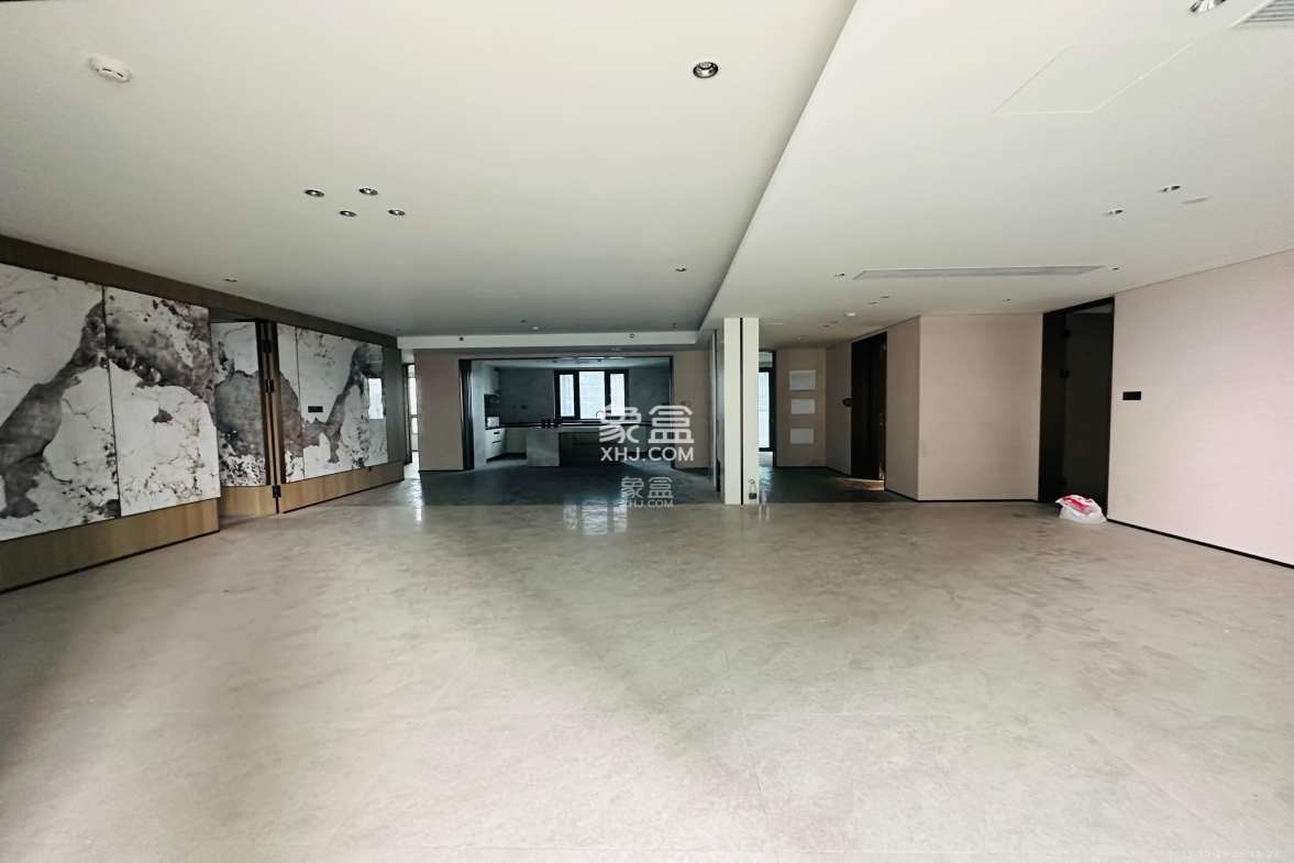 长沙悦府(华润万象城)  4室2厅3卫    13000.0元/月 长沙悦府(华润万象城)  4室2厅3卫    13000.0元/月室内图1