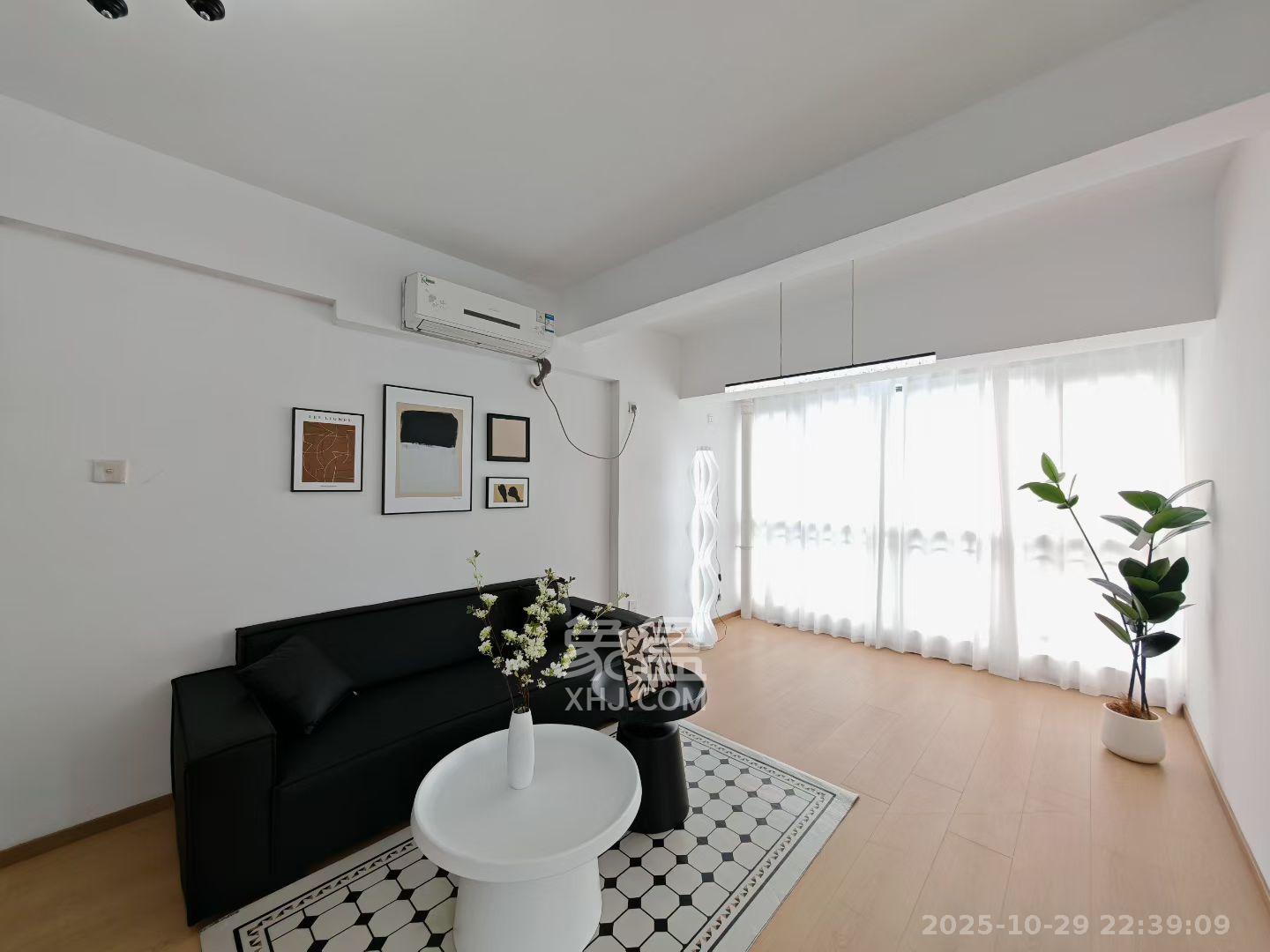 星典时代  1室2厅1卫    2300.0元/月 星典时代  1室2厅1卫    2300.0元/月室内图