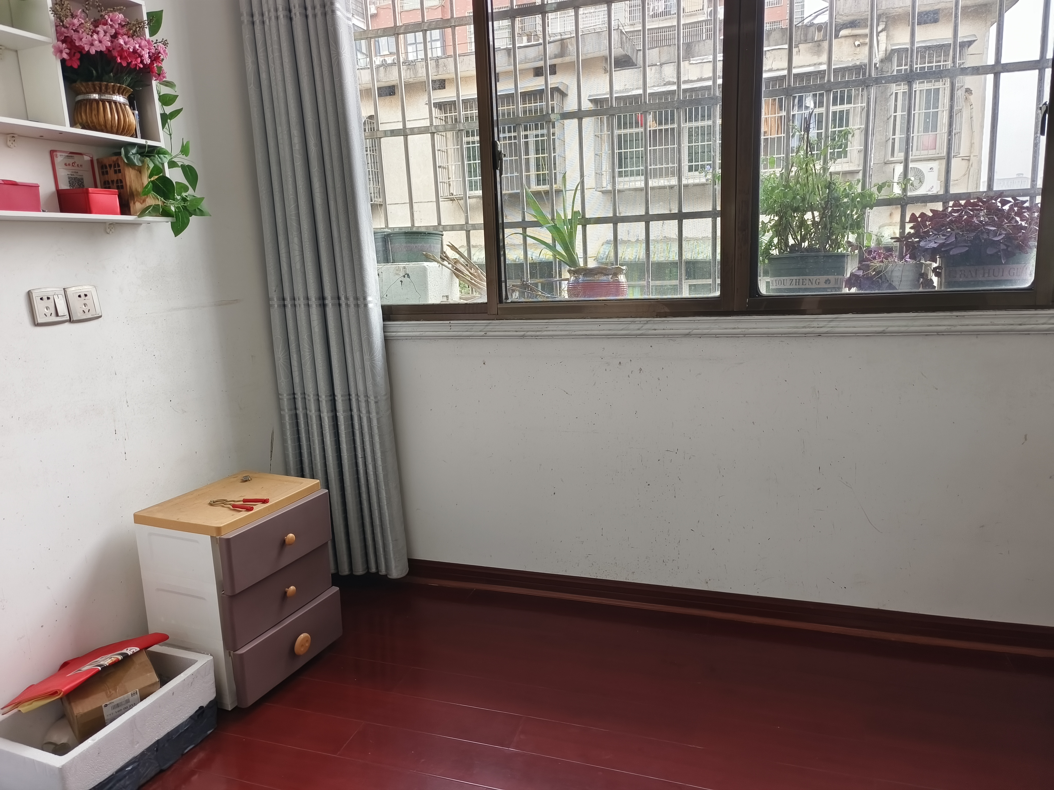 赫山办事处大海棠居委会  3室2厅2卫    32.8万室内图