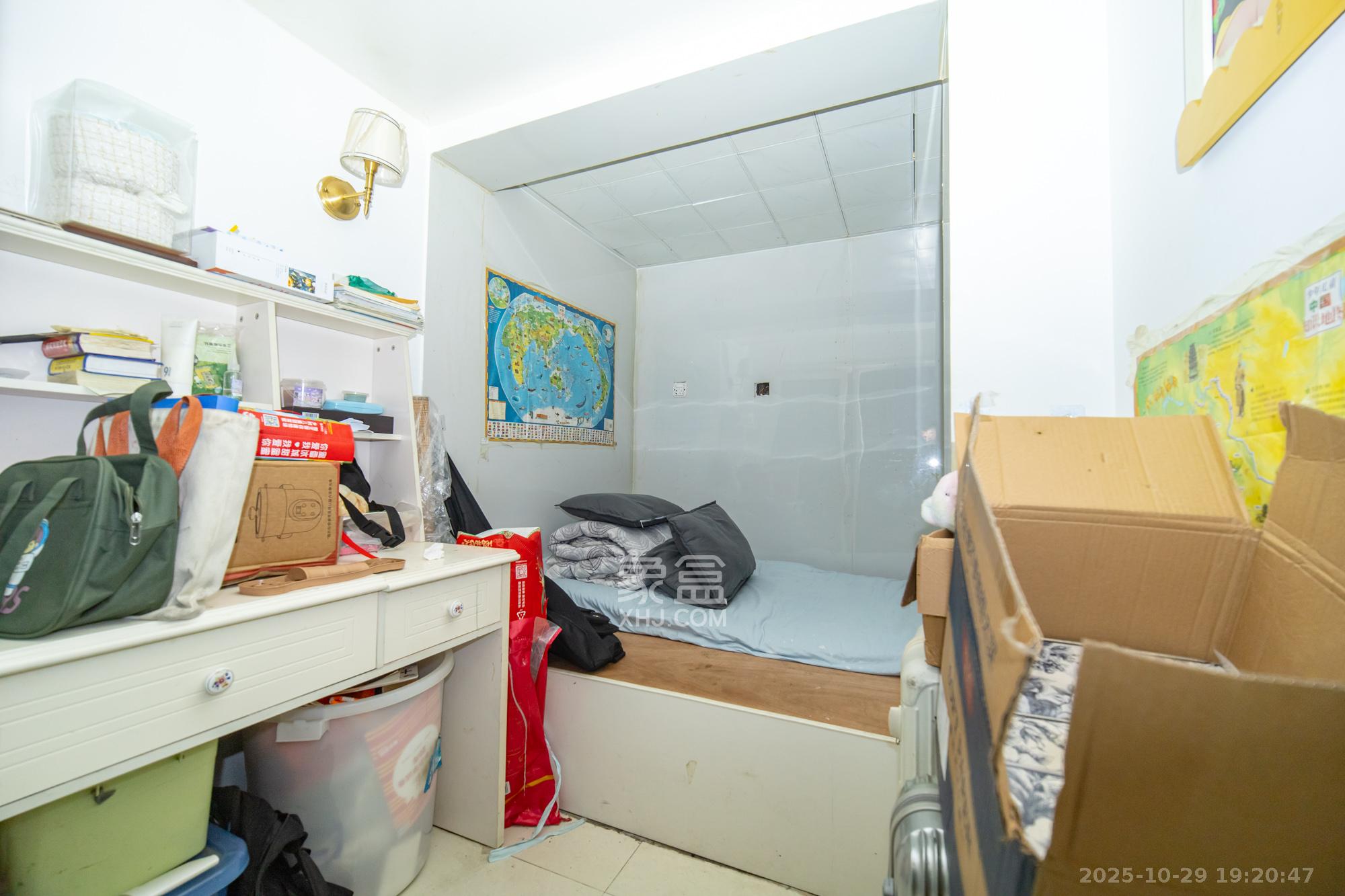 湘绣城  2室2厅1卫    38.8万卧室