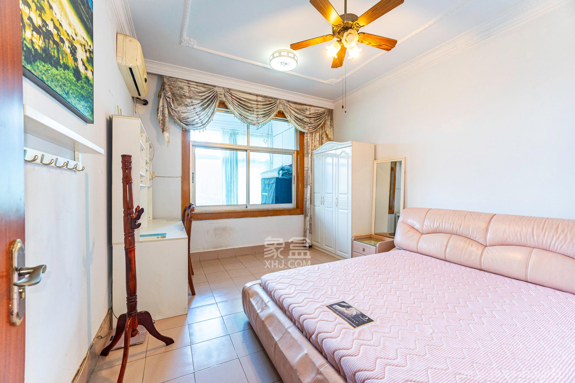 长沙县政府宿舍（星邻南苑）  2室2厅1卫    43.8万卧室