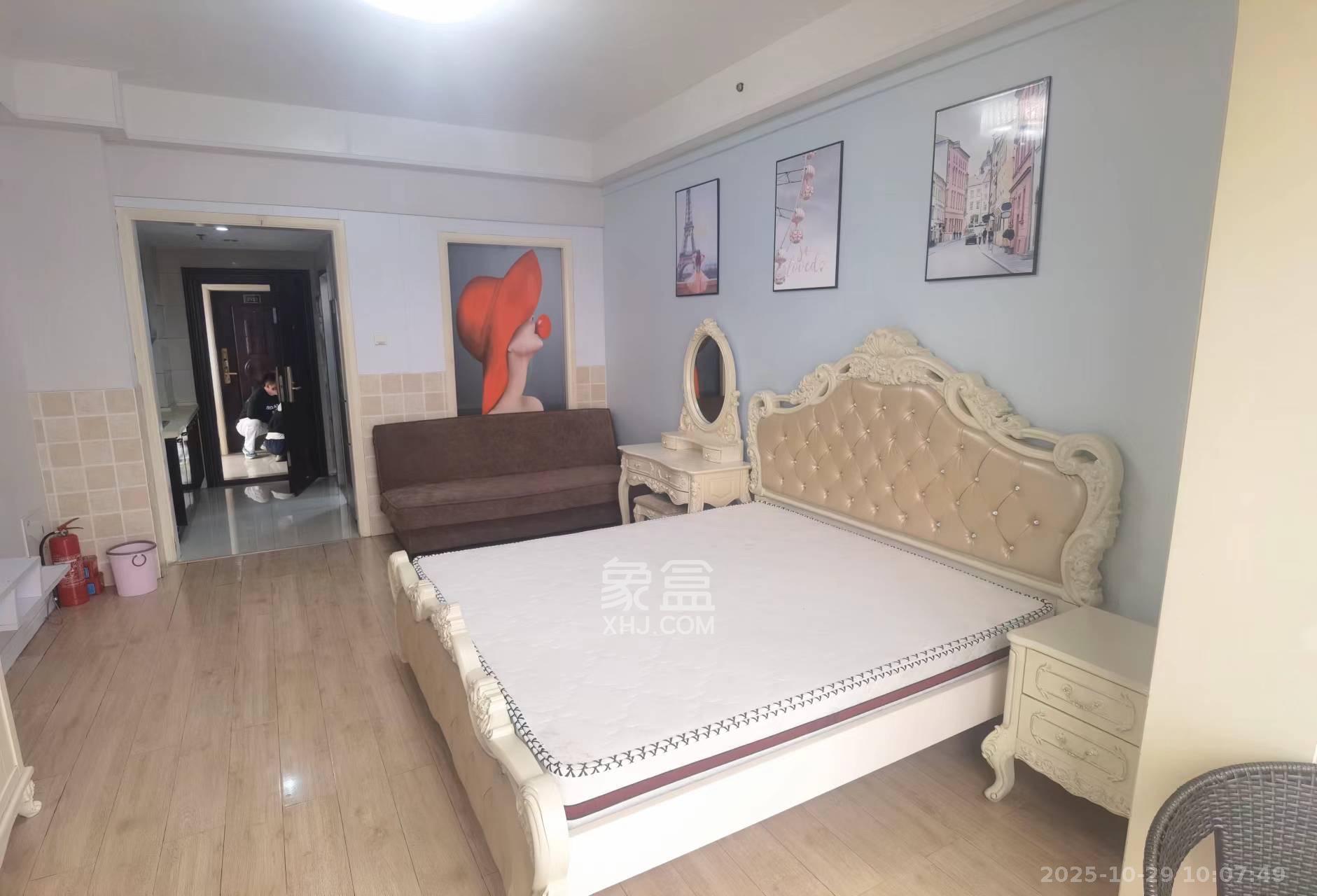 湘腾城市广场  1室0厅1卫    1600.0元/月 湘腾城市广场  1室0厅1卫    1600.0元/月室内图