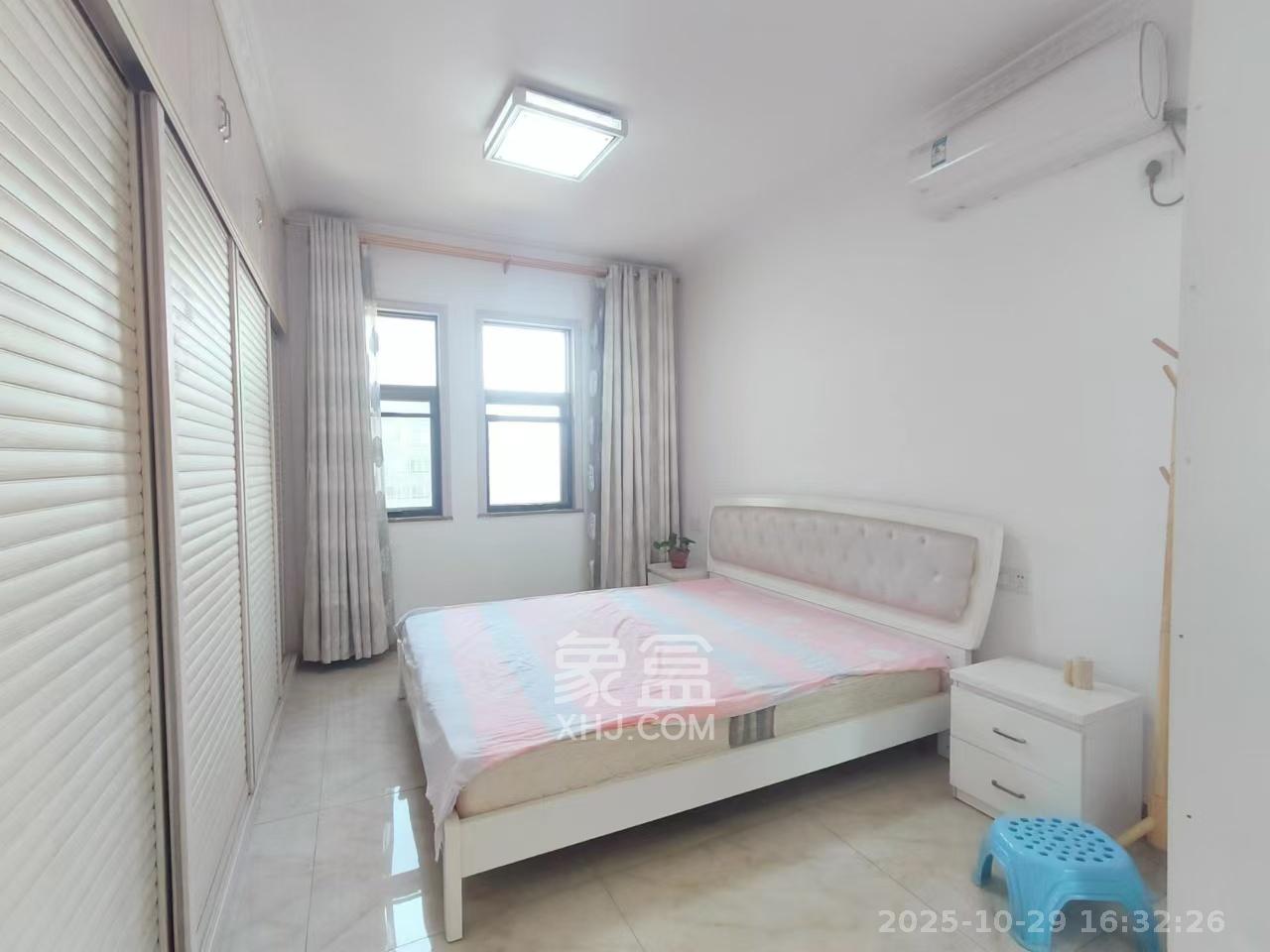 中房瑞致国际  3室2厅2卫    2800.0元/月室内图