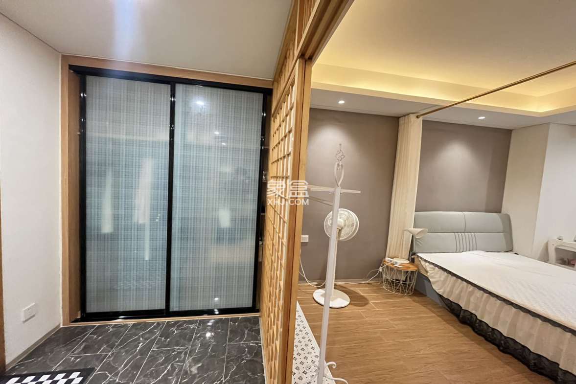 海航豪庭南苑  1室1厅1卫    2800.0元/月 海航豪庭南苑  1室1厅1卫    2800.0元/月室内图