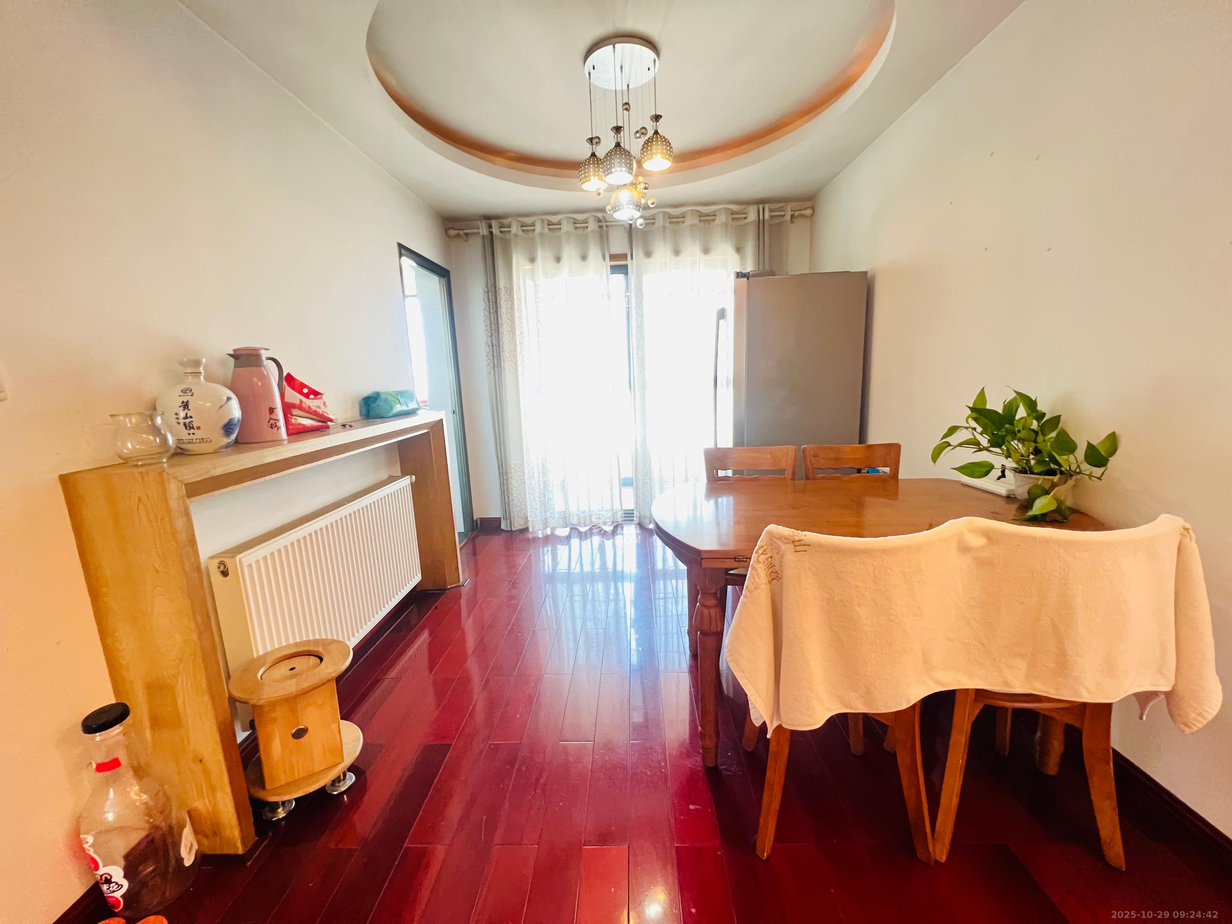 西子花苑 3室2厅2卫 3000.0元/月 西子花苑 3室2厅2卫 3000.0元/月室内图