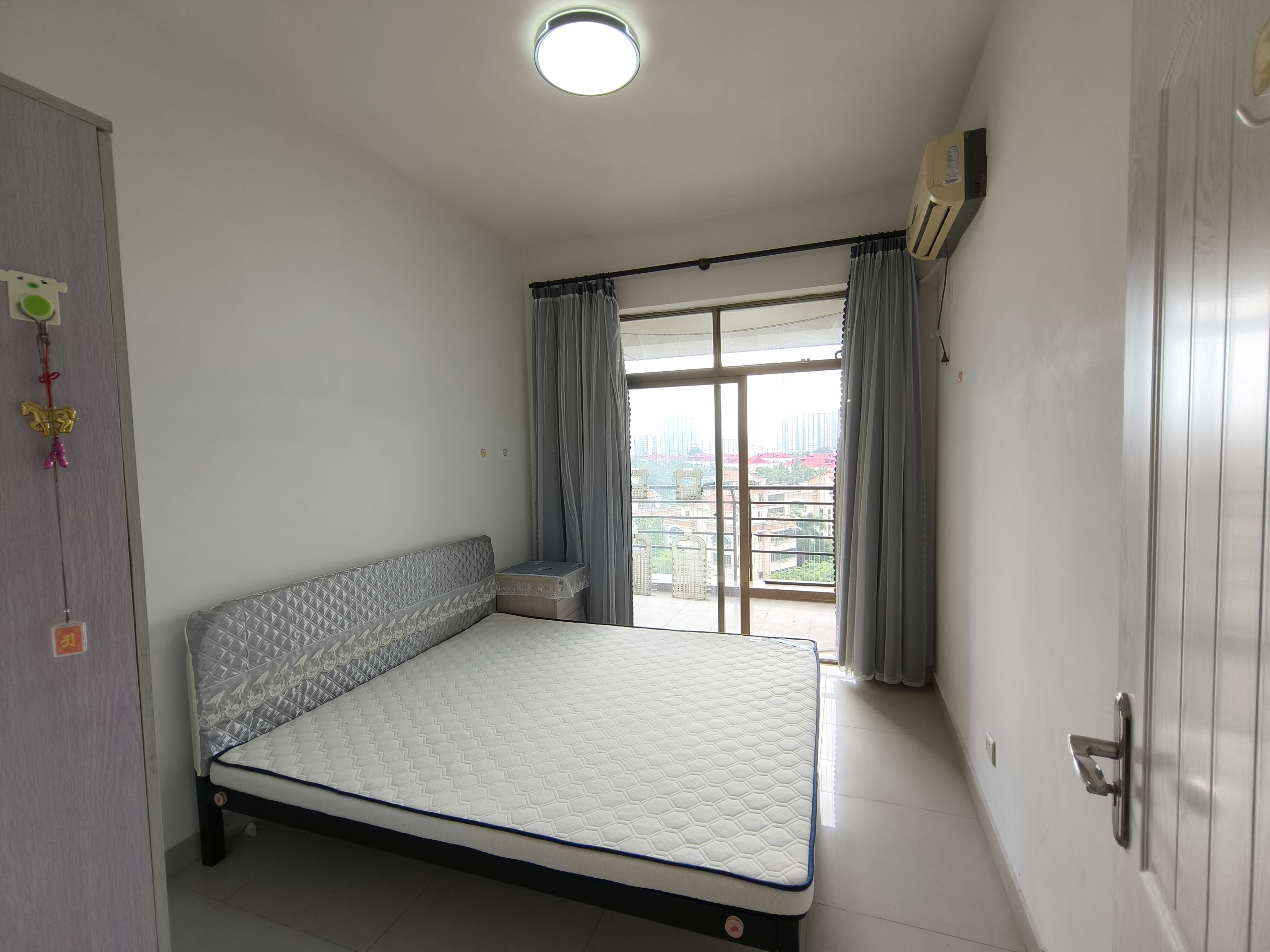 警苑小区 5室2厅2卫 4500.0元/月 警苑小区 5室2厅2卫 4500.0元/月室内图