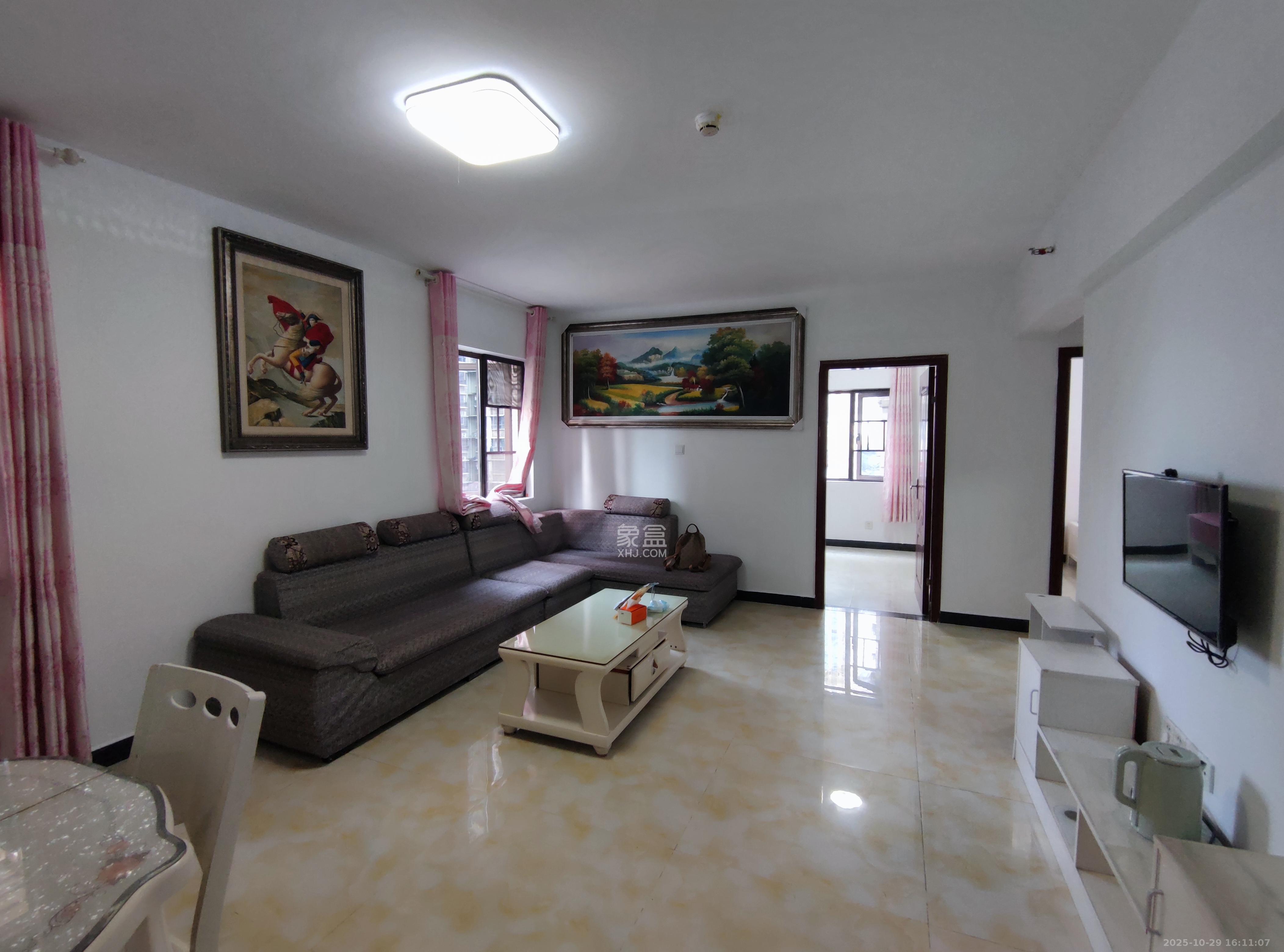 新长海广场  3室2厅1卫    1800.0元/月