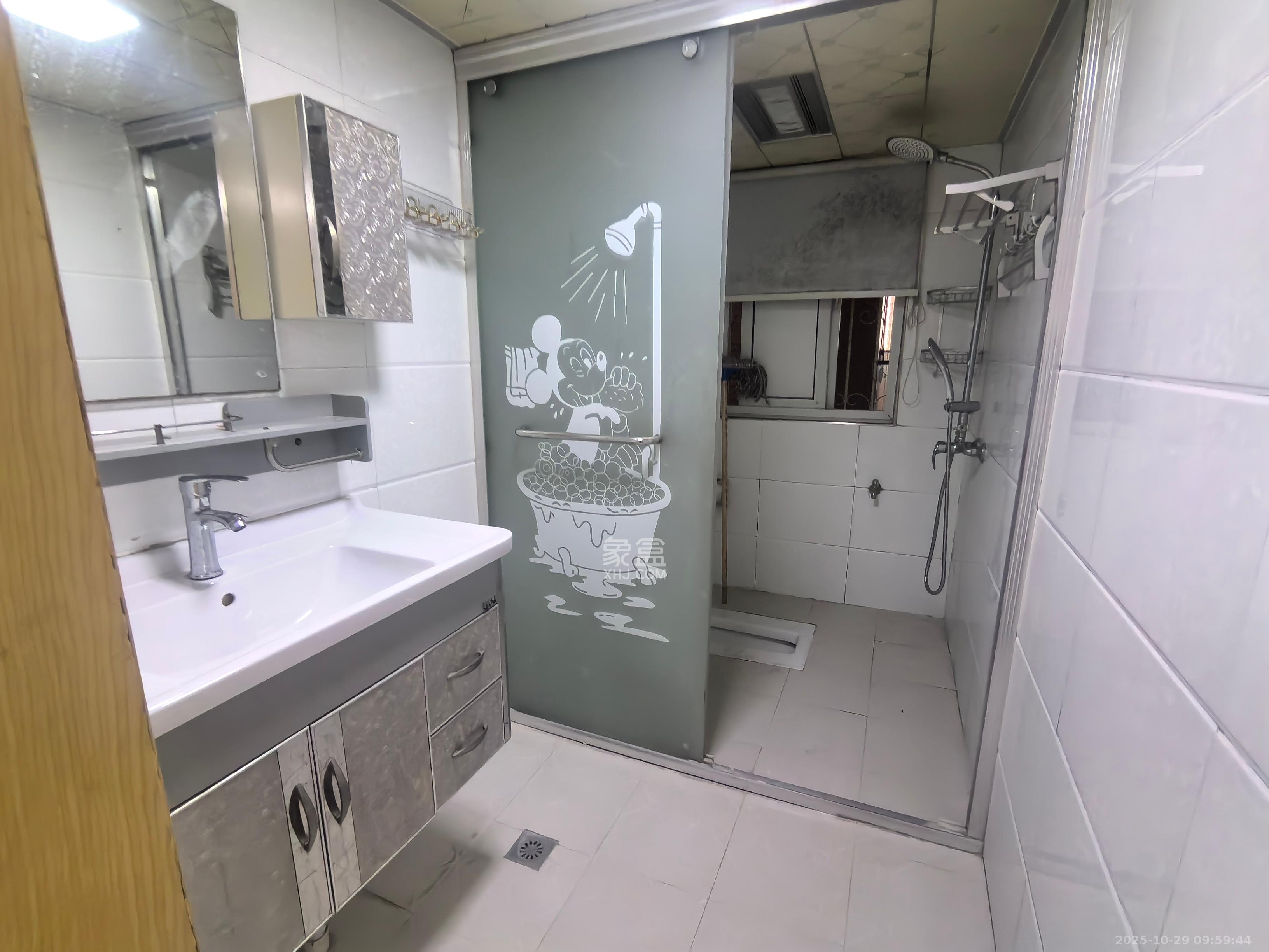 南郡雅园  2室2厅1卫    1300.0元/月室内图