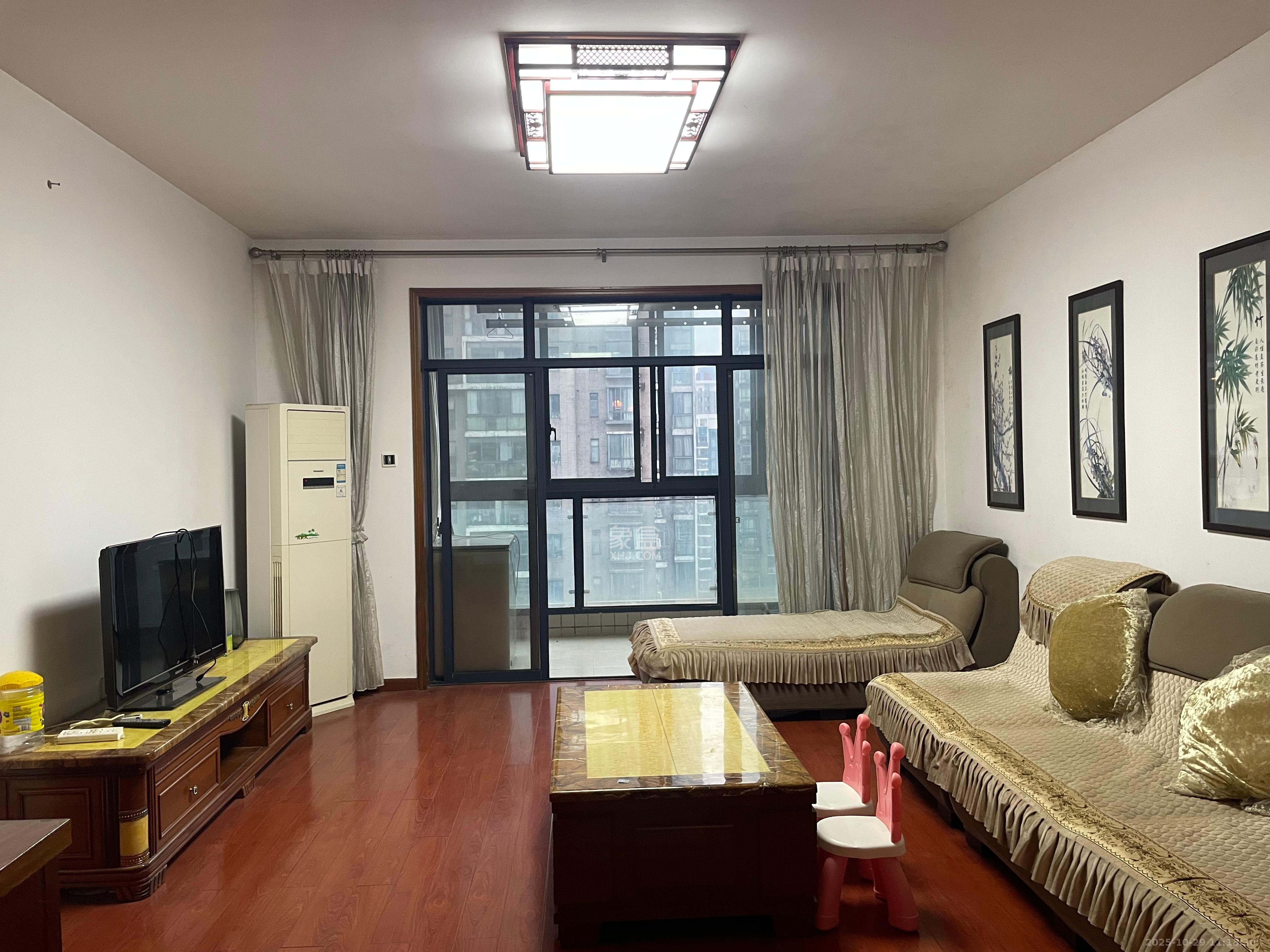 湘江世纪城咏江苑  3室2厅2卫    2800.0元/月室内图