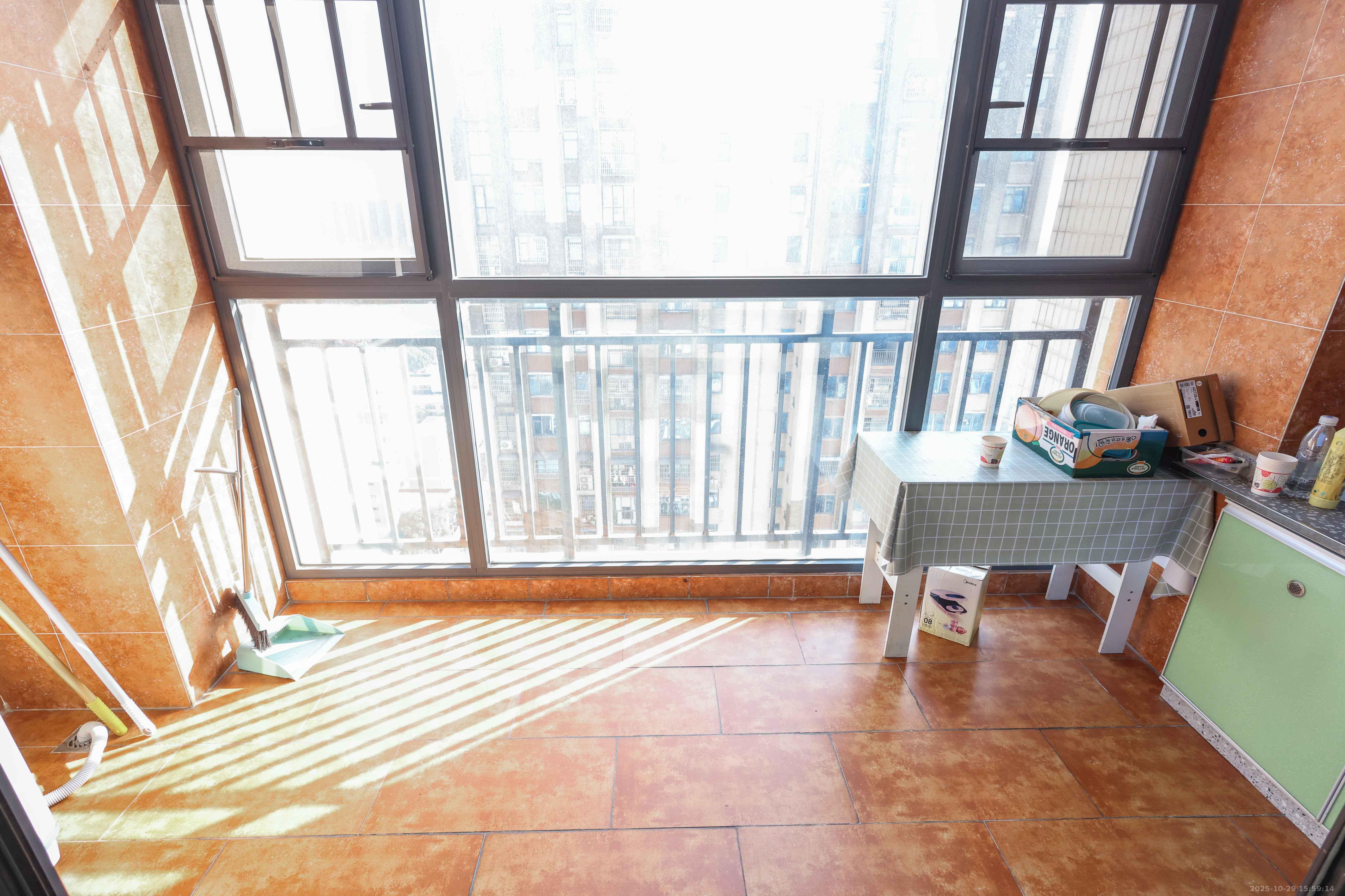 天元涉外景园B区  2室1厅1卫    78.7万阳台