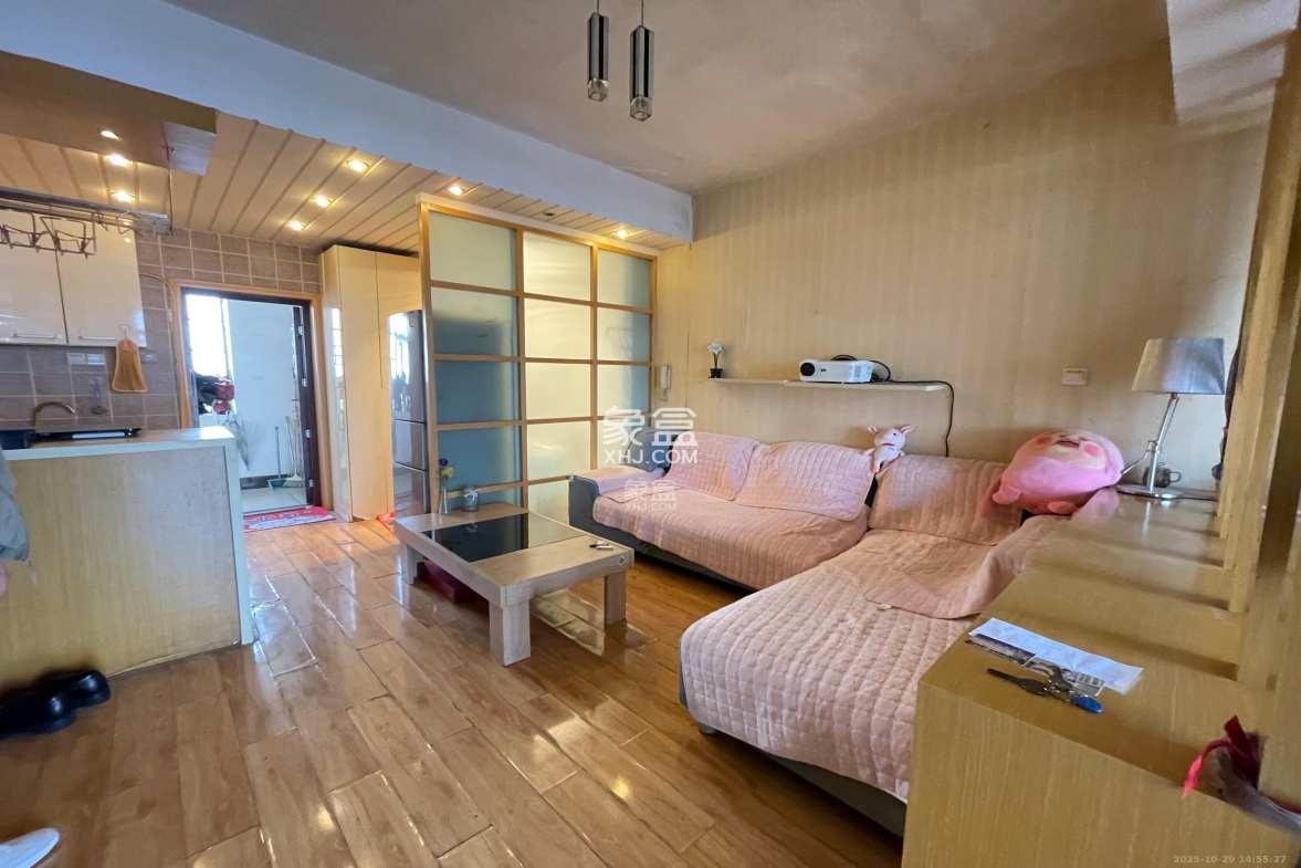 城南郡 1室1厅1卫 1500.0元/月 城南郡 1室1厅1卫 1500.0元/月室内图