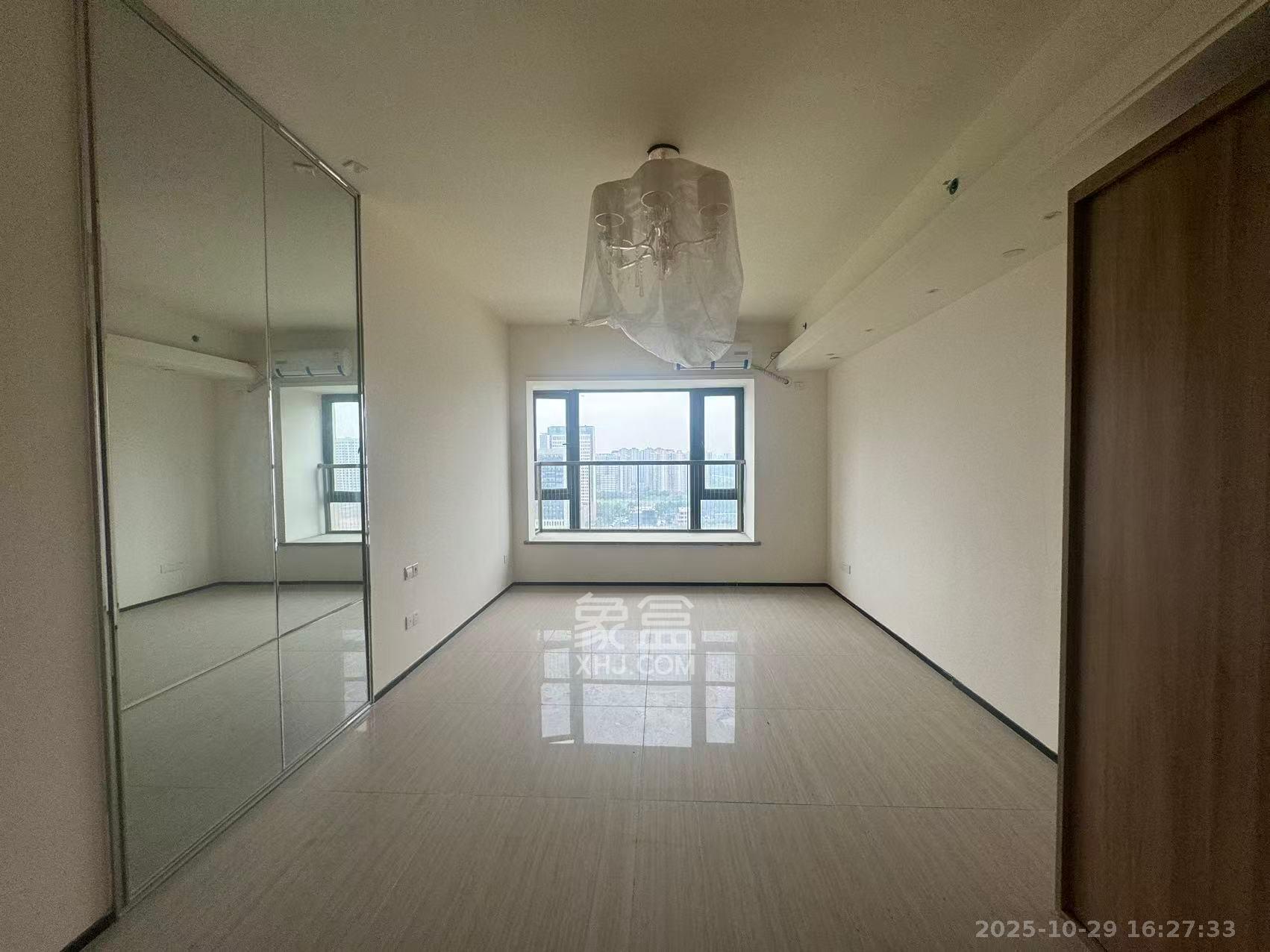 恒大国际广场  3室2厅1卫    1500.0元/月