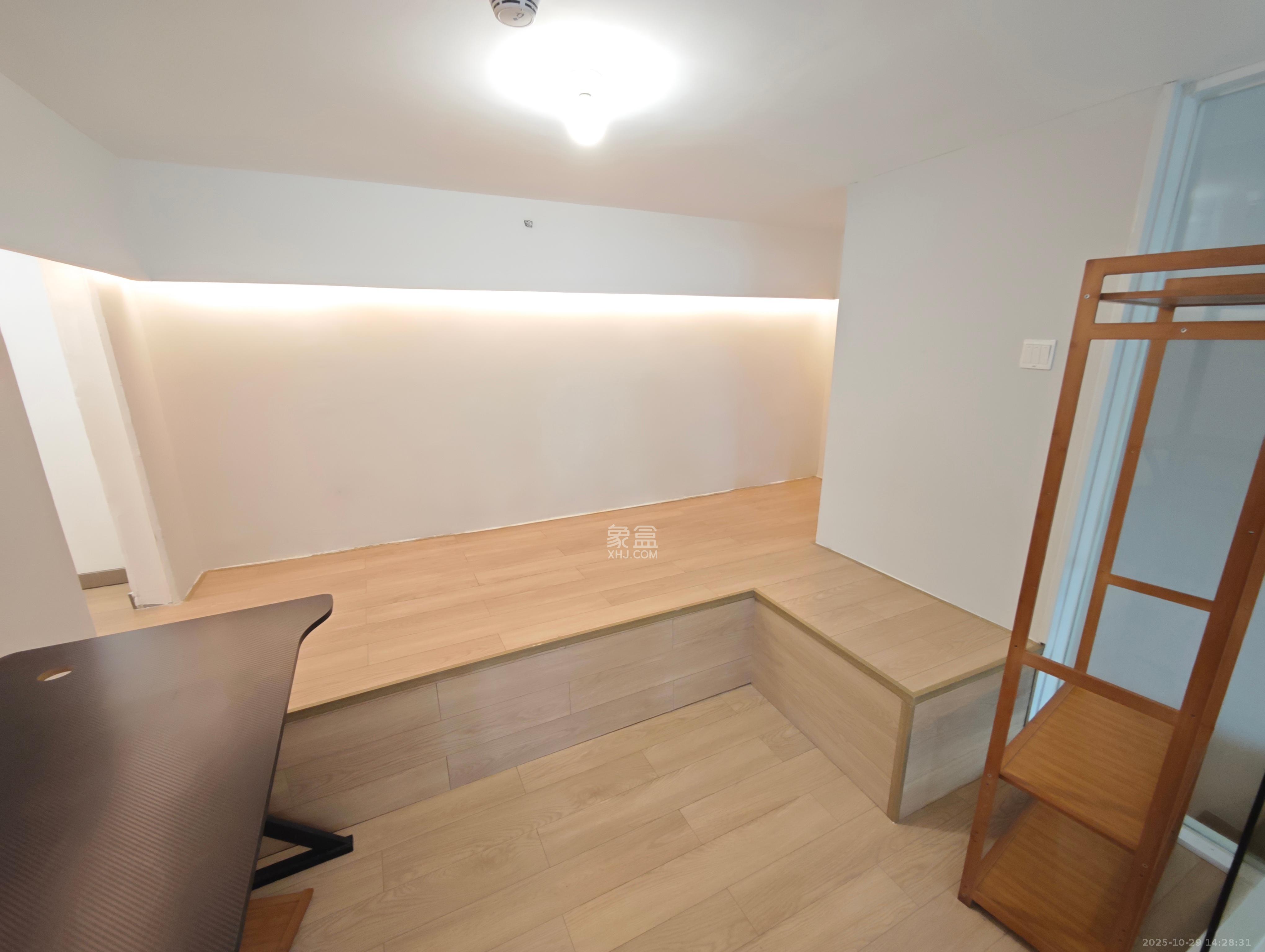 时代年华  3室2厅2卫    1500.0元/月 时代年华  3室2厅2卫    1500.0元/月室内图