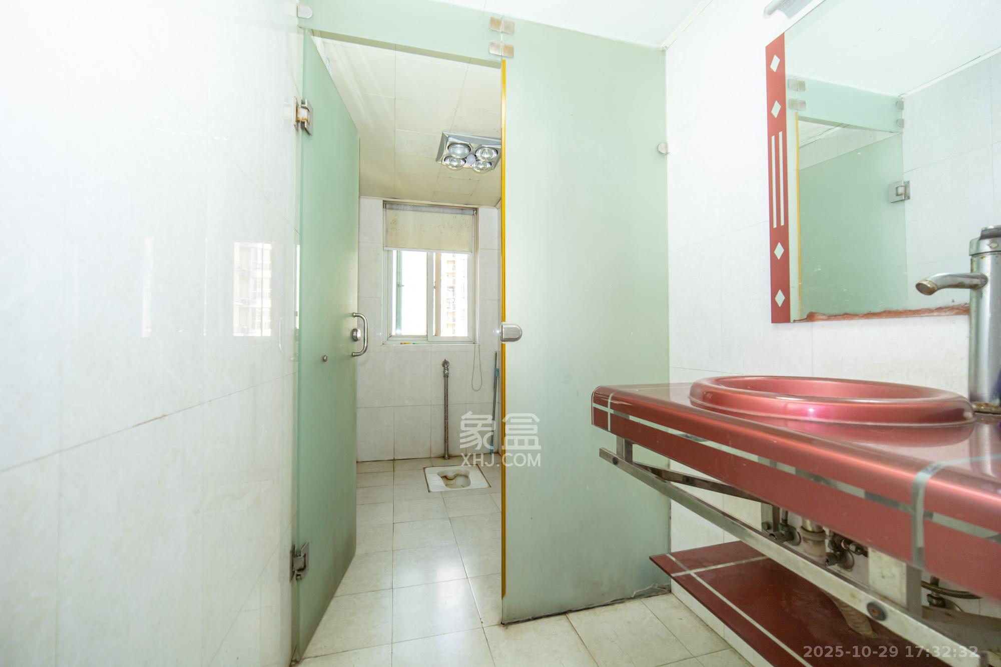 筑梦园  3室2厅2卫    75.0万卫生间