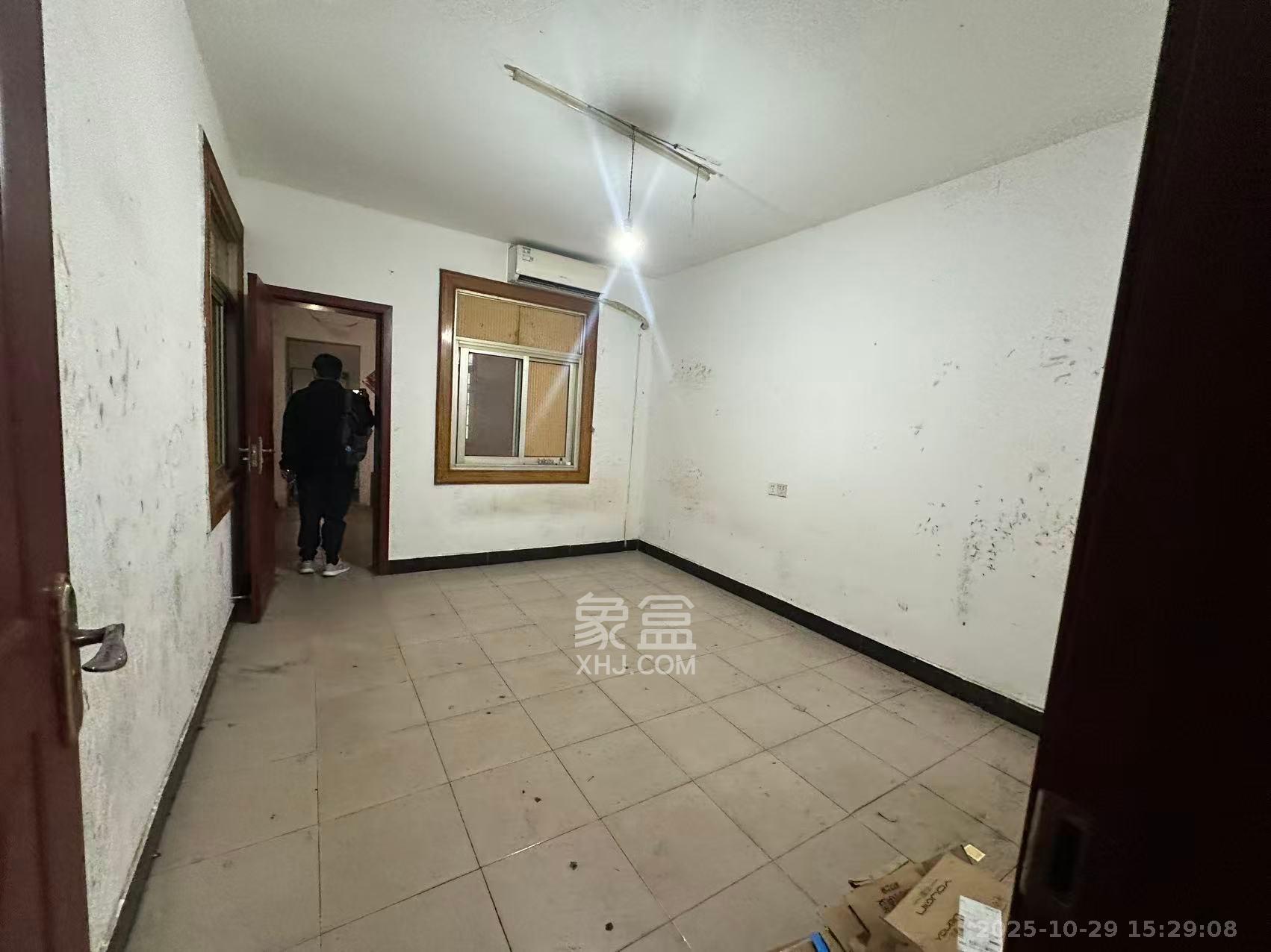 桂花二村  2室2厅2卫    1500.0元/月