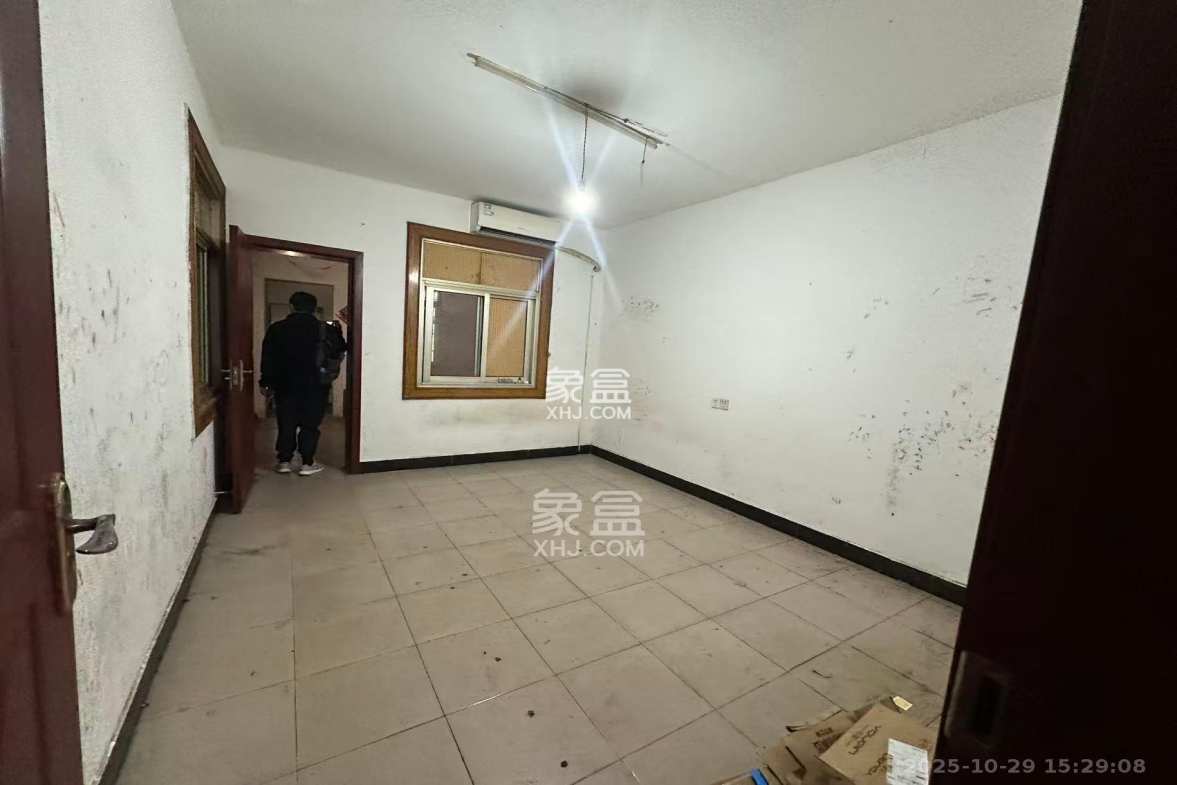 桂花二村  2室2厅2卫    1500.0元/月 桂花二村  2室2厅2卫    1500.0元/月室内图