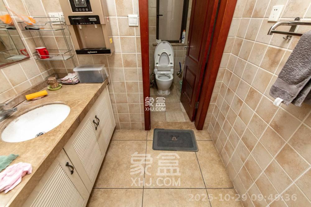 中城丽景香山园  5室2厅2卫    6000.0元/月室内图