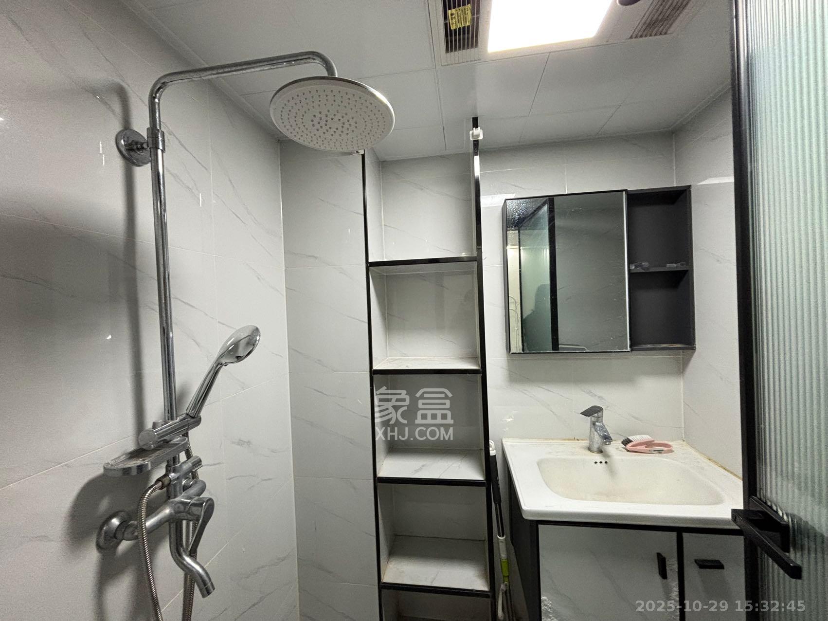 鑫远揽悦(鑫远和城三期)  1室1厅1卫    1650.0元/月 鑫远揽悦(鑫远和城三期)  1室1厅1卫    1650.0元/月室内图