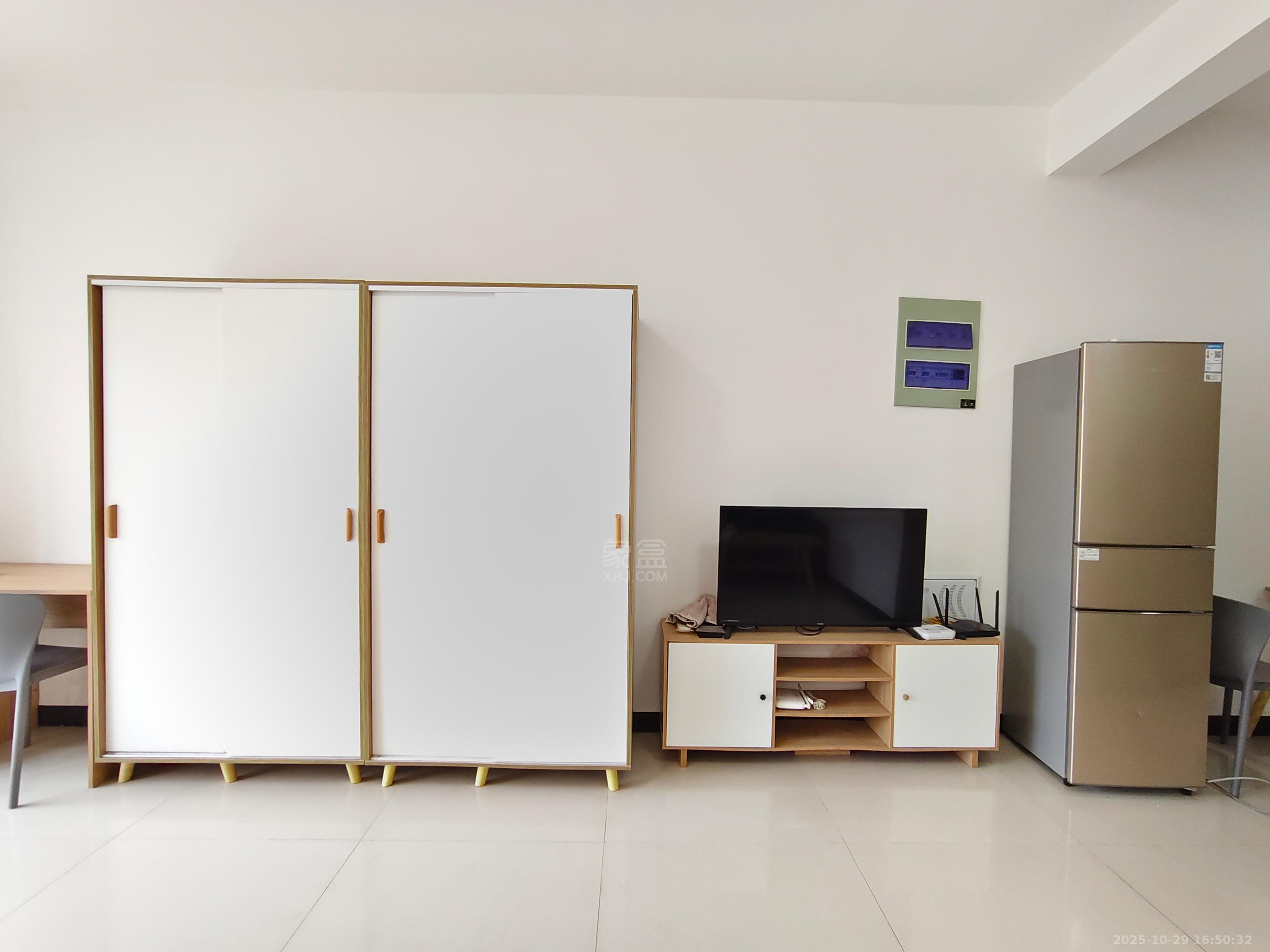 水木阳光里  1室1厅1卫    1350.0元/月室内图