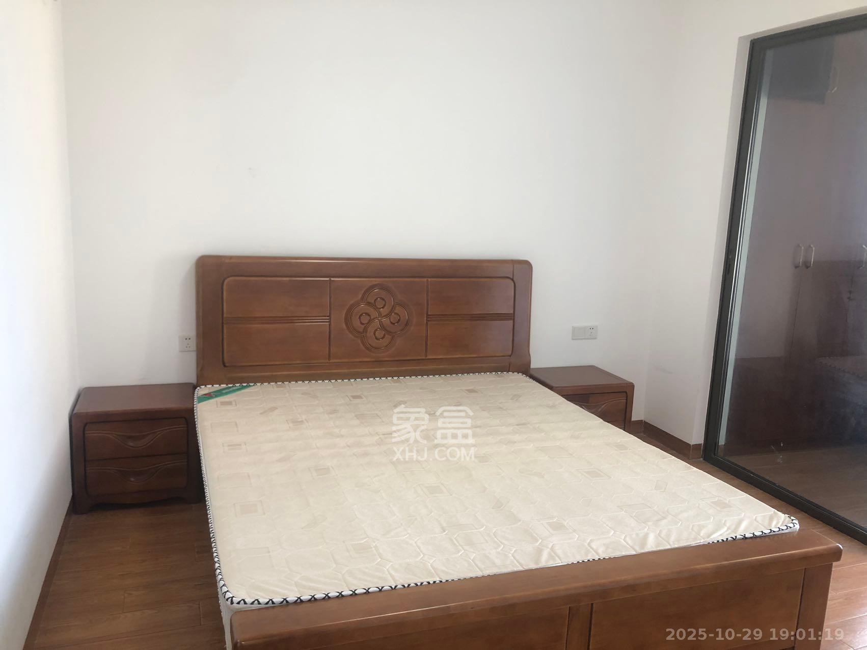 阳光城尚东湾青云苑 3室2厅1卫 2600.0元/月 阳光城尚东湾青云苑 3室2厅1卫 2600.0元/月室内图