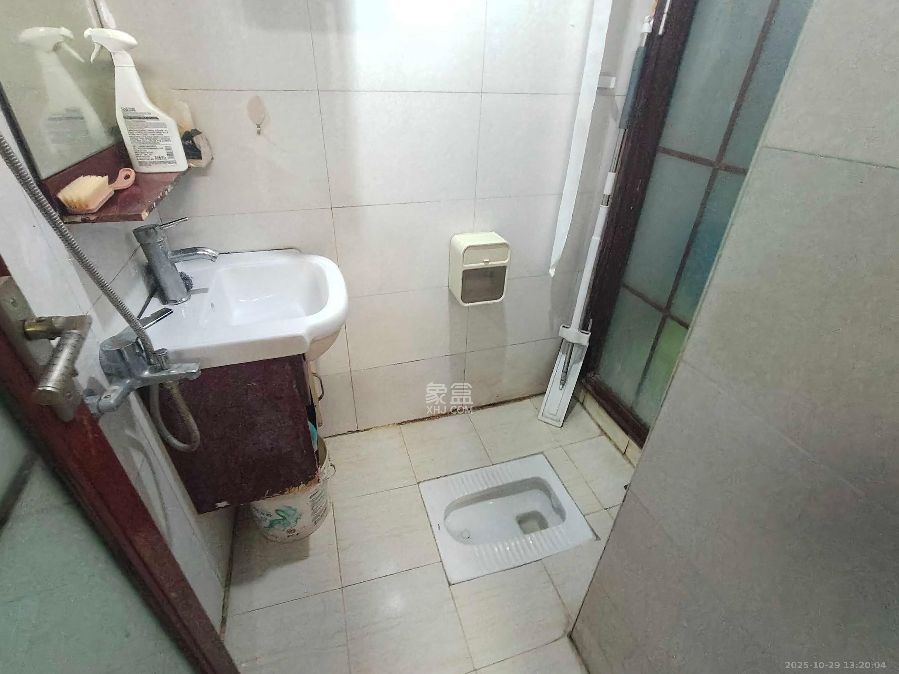 凯通国际城(凯通朝庭)  2室1厅1卫    1900.0元/月 凯通国际城(凯通朝庭)  2室1厅1卫    1900.0元/月室内图