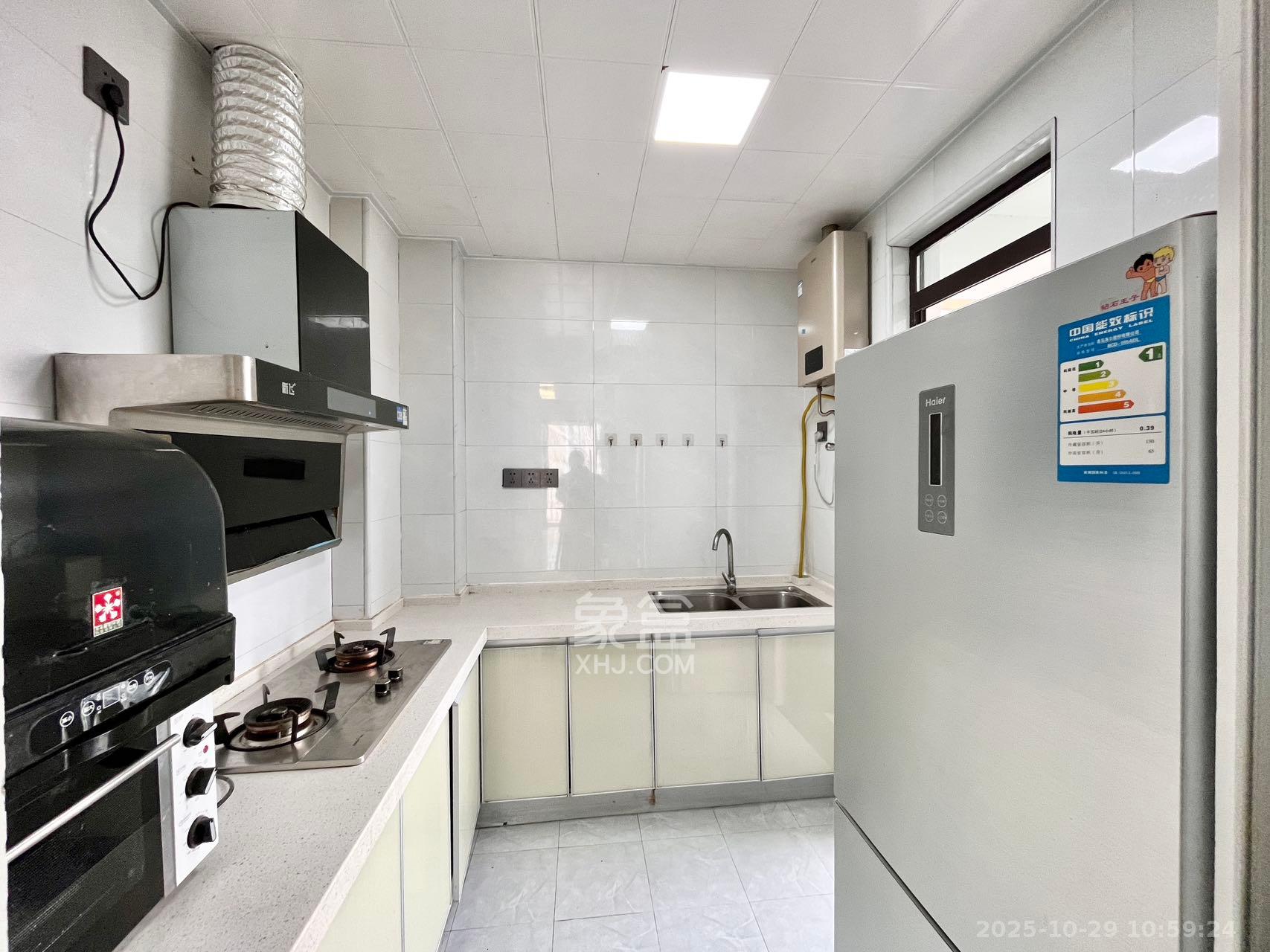 中国铁建梅溪青秀三期  3室2厅2卫    2800.0元/月 中国铁建梅溪青秀三期  3室2厅2卫    2800.0元/月室内图