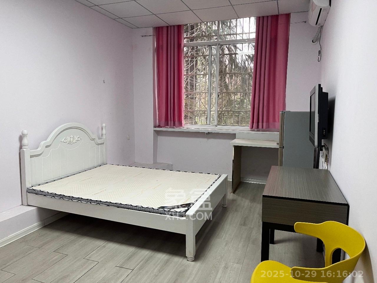 省气象局宿舍  1室1厅1卫    1000.0元/月 省气象局宿舍  1室1厅1卫    1000.0元/月室内图