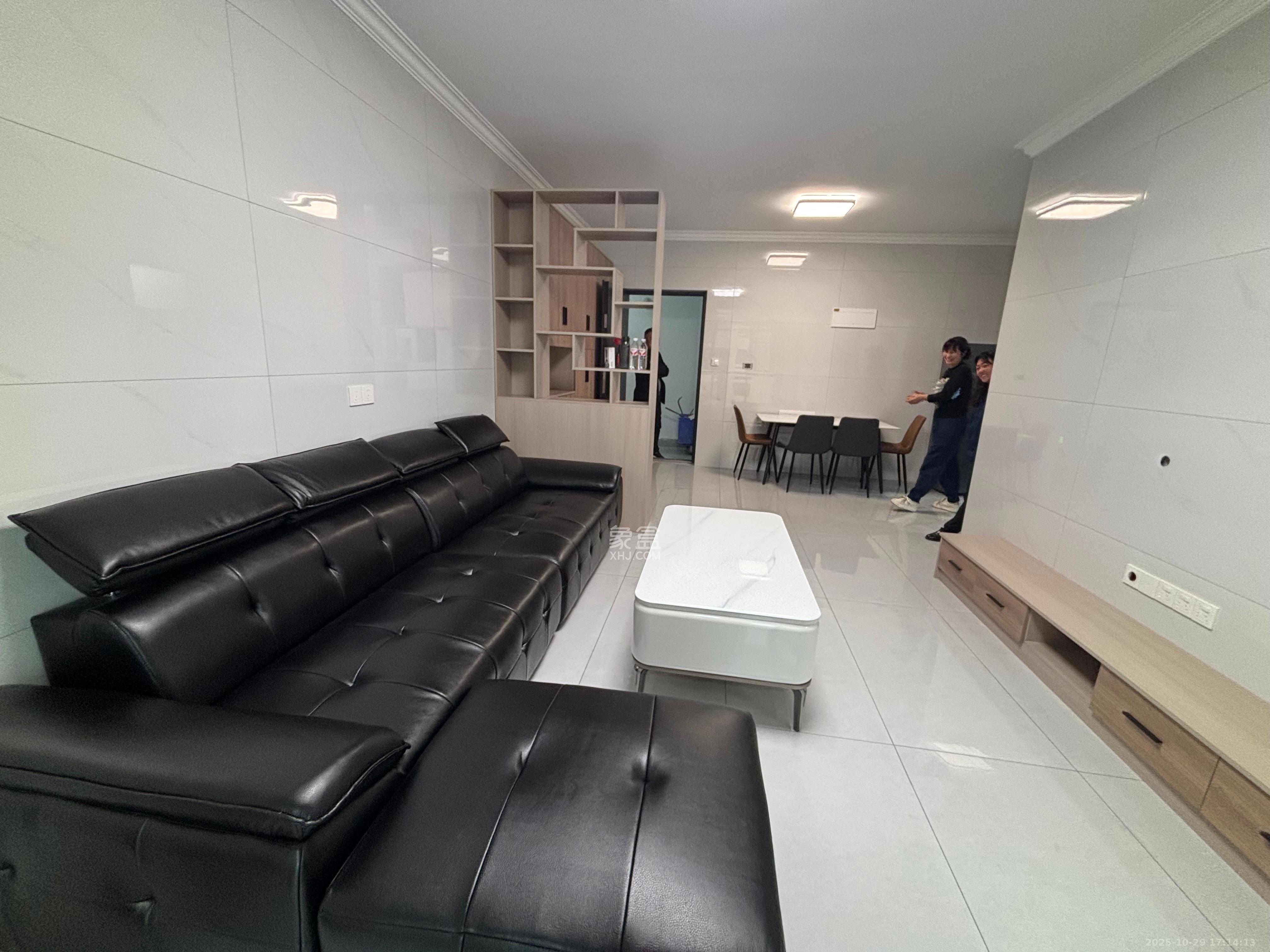 望远嘉苑  2室1厅1卫    2400.0元/月 望远嘉苑  2室1厅1卫    2400.0元/月