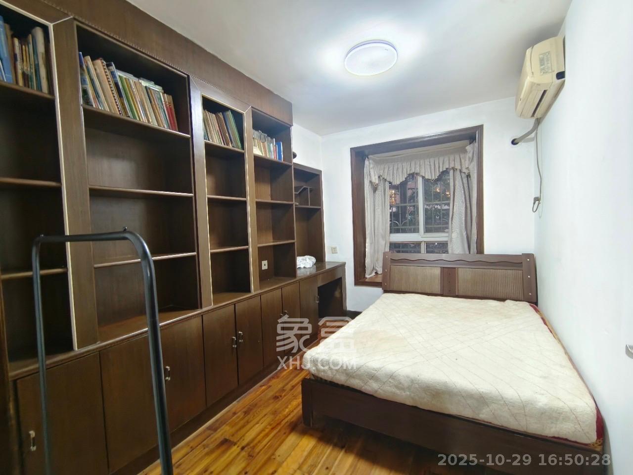 都市春天  3室2厅2卫    2600.0元/月室内图