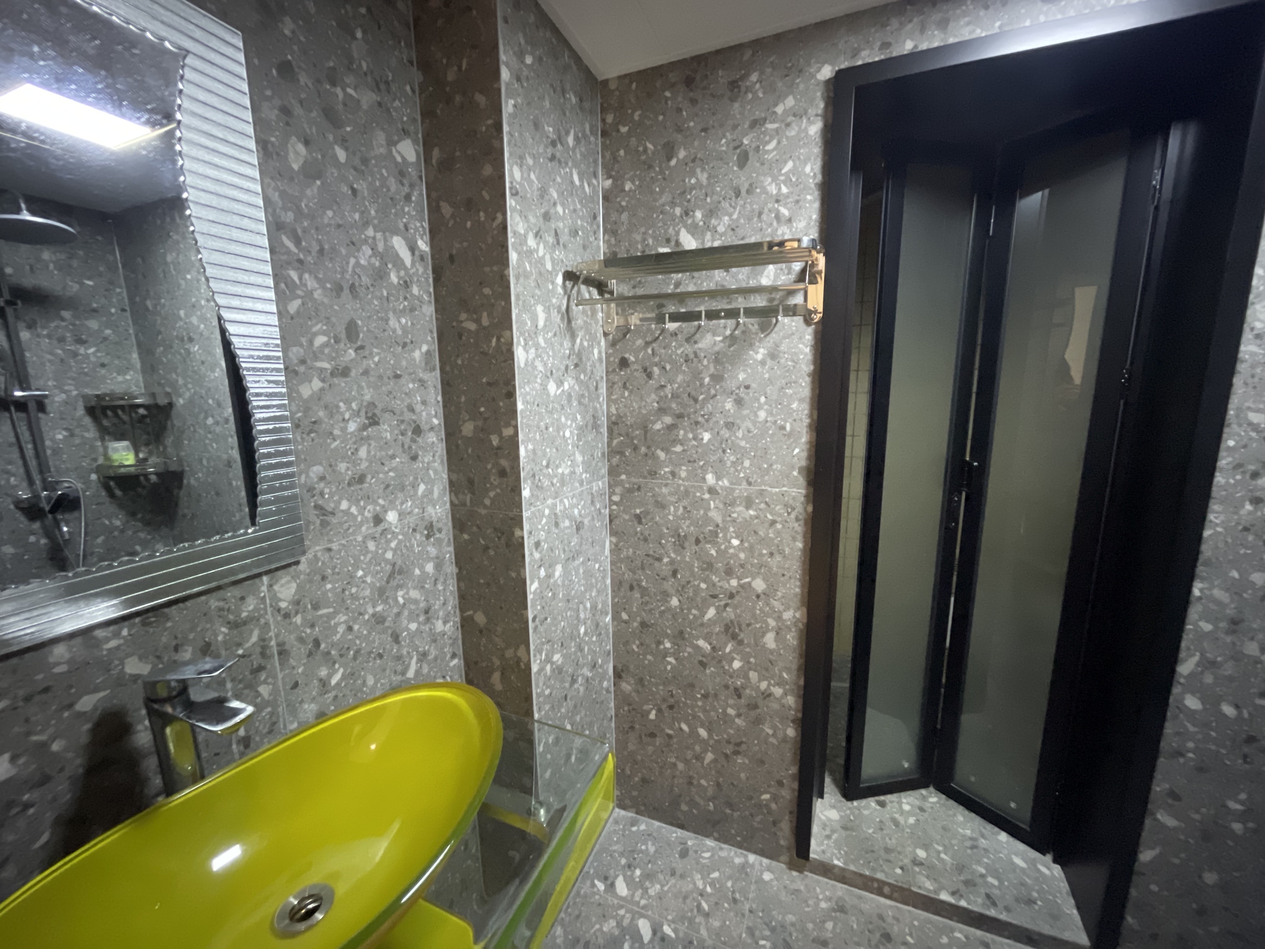 紫金花园 1室1厅1卫 1500.0元/月 紫金花园 1室1厅1卫 1500.0元/月室内图