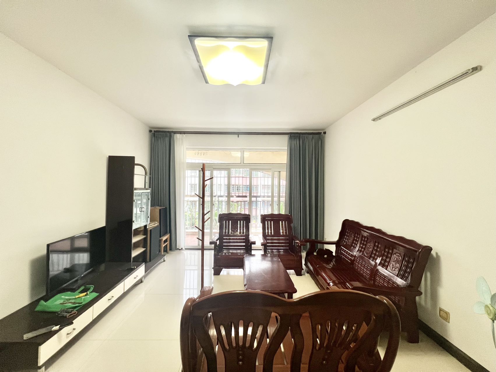 海岛阳光一期  3室2厅2卫    2300.0元/月 海岛阳光一期  3室2厅2卫    2300.0元/月室内图