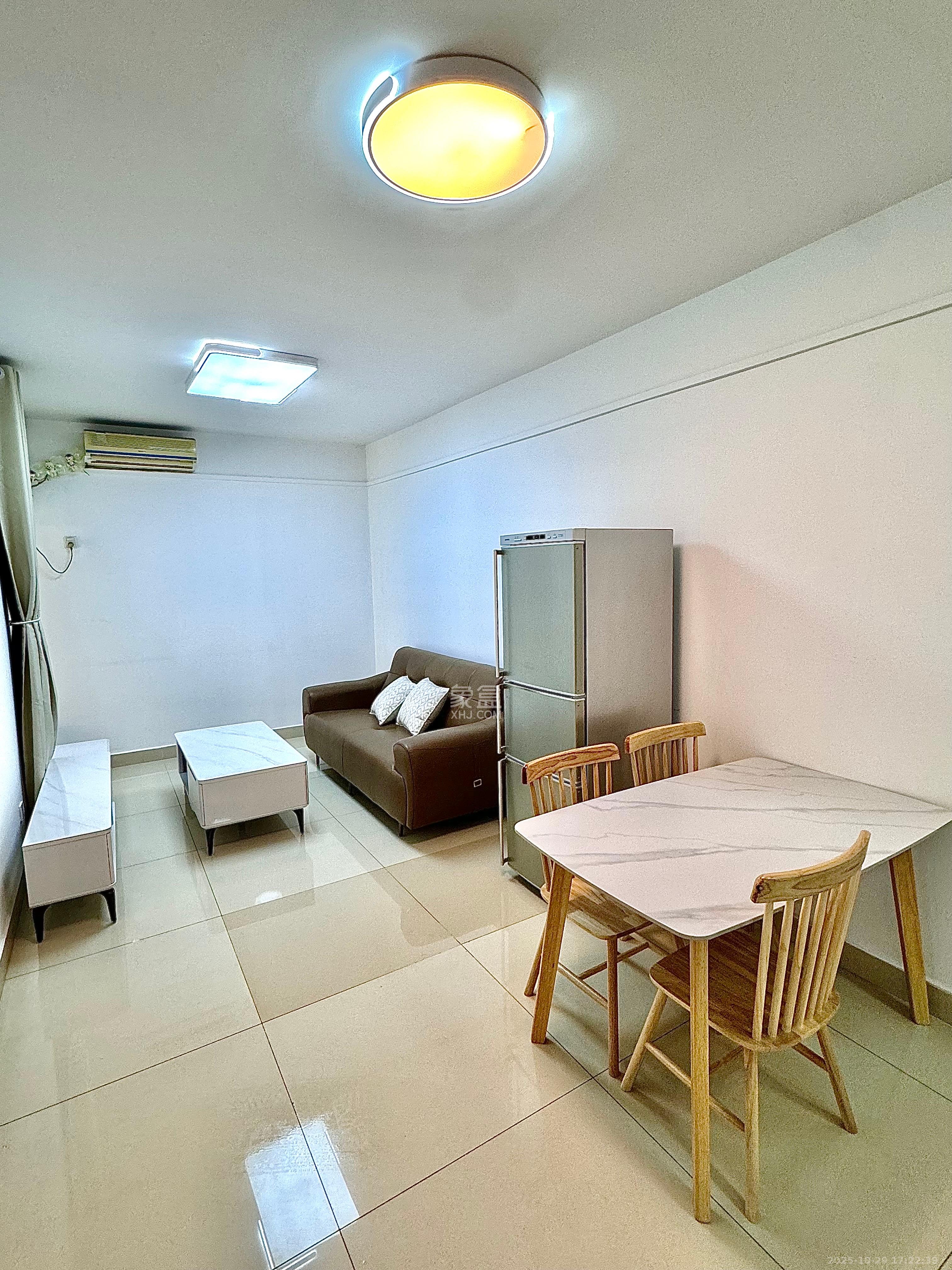 旭辉藏郡（藏郡、旭湘华府)  3室2厅1卫    2300.0元/月