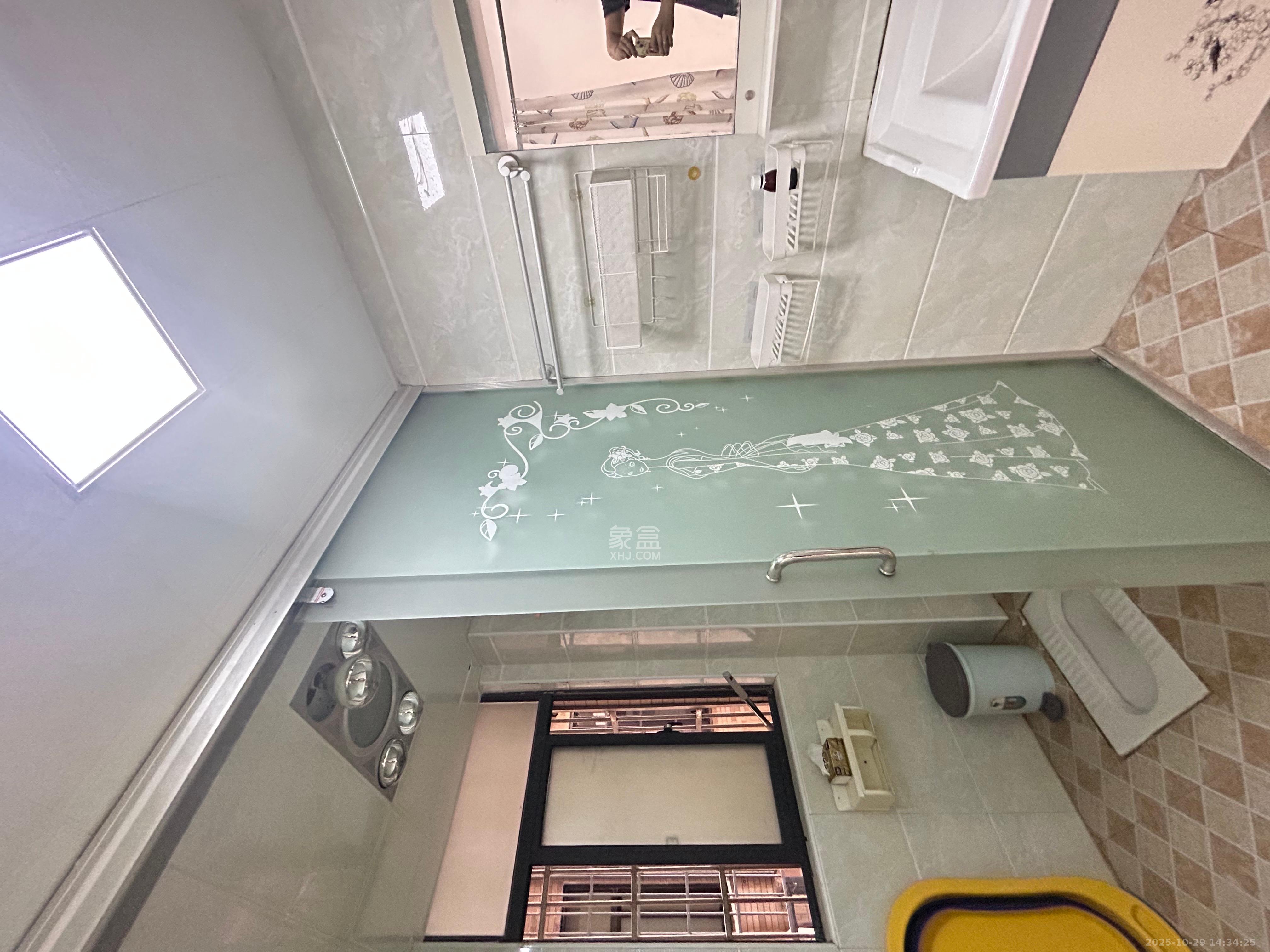 御溪国际  1室2厅1卫    2200.0元/月室内图