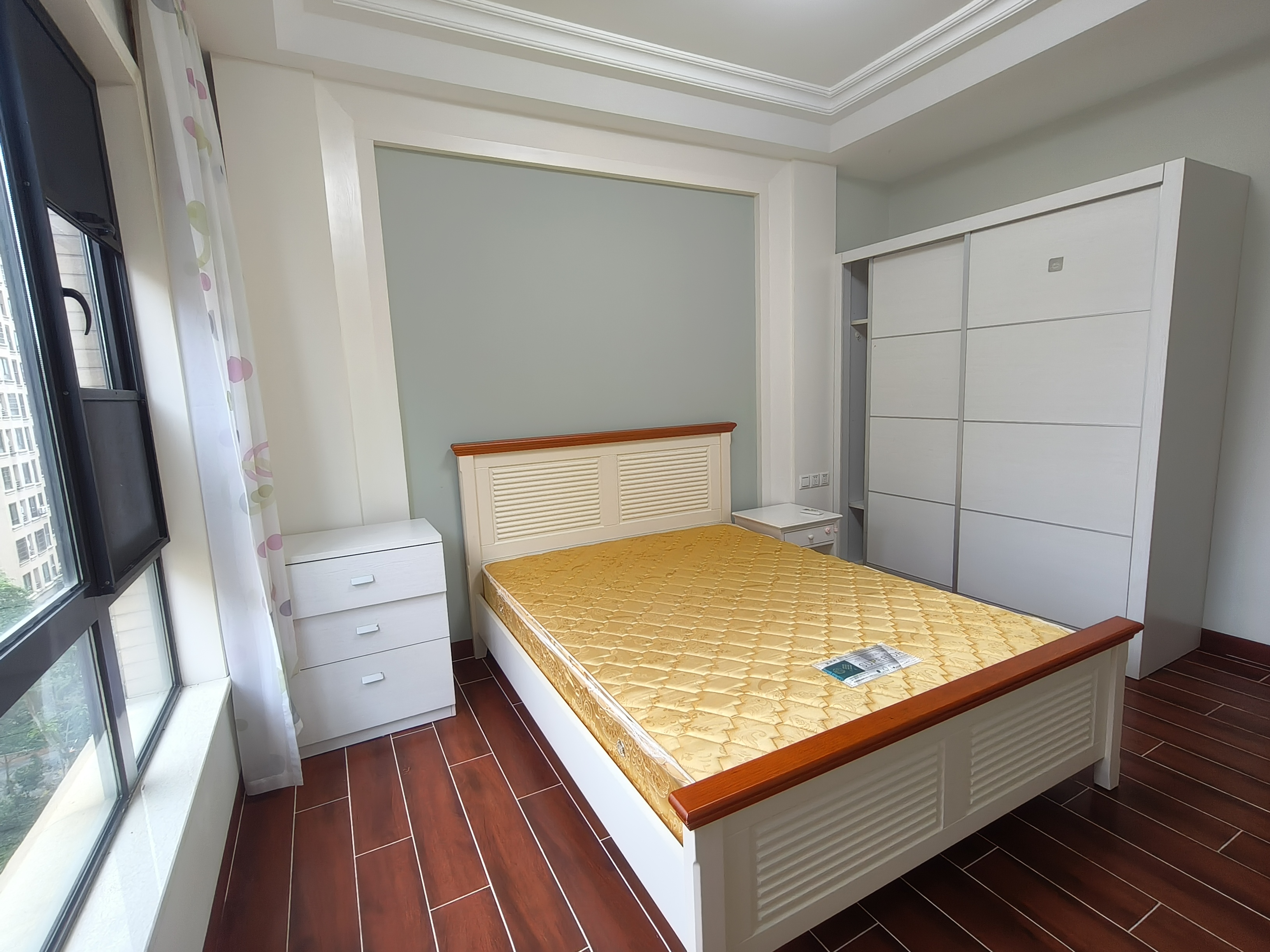 江畔人家  2室2厅1卫    130.0万 江畔人家  2室2厅1卫    130.0万客厅