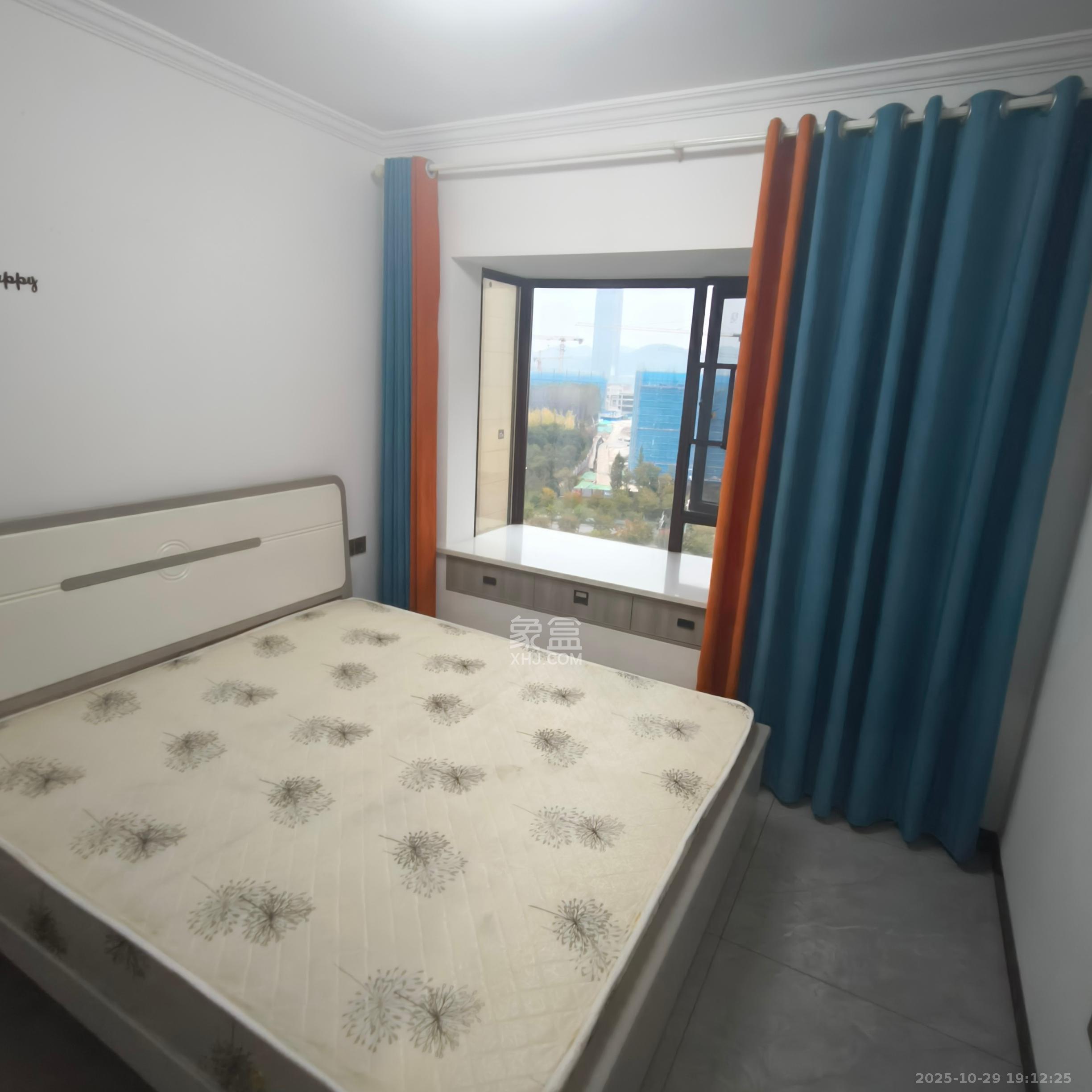 和润园三期  2室1厅1卫    2300.0元/月 和润园三期  2室1厅1卫    2300.0元/月