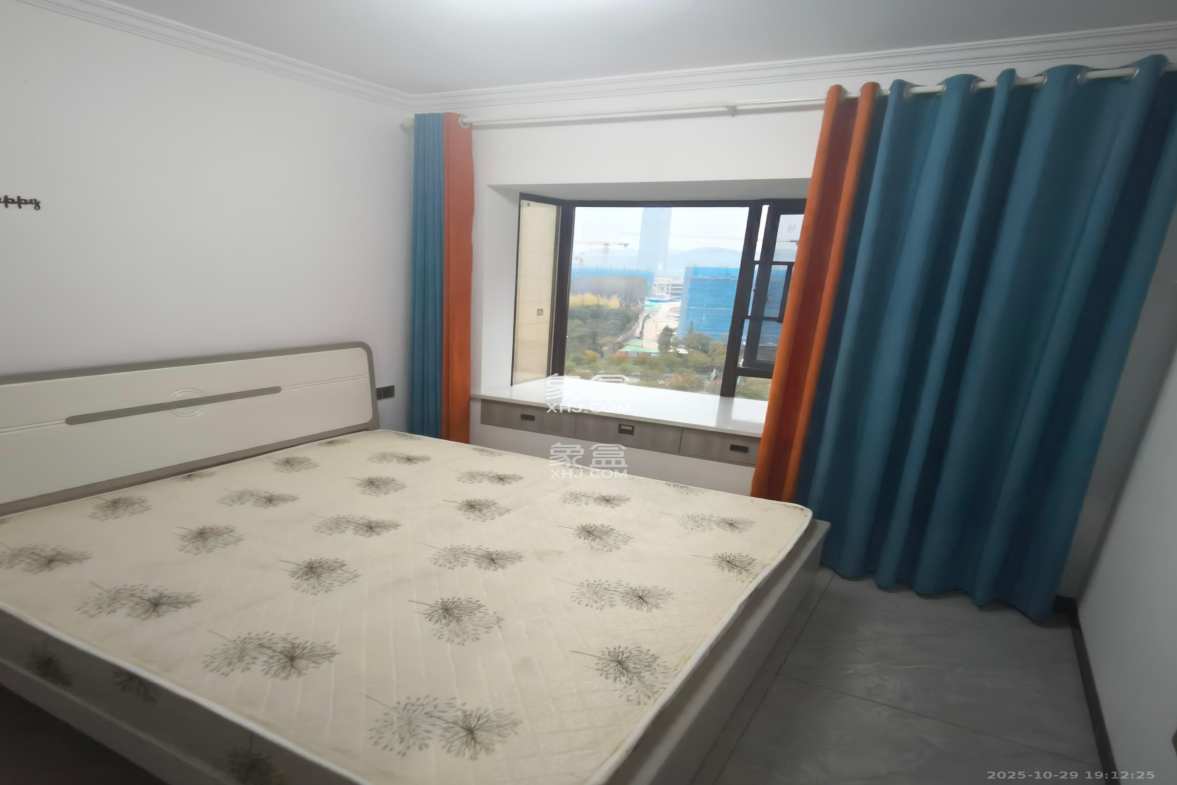 和润园三期  2室1厅1卫    2300.0元/月 和润园三期  2室1厅1卫    2300.0元/月室内图