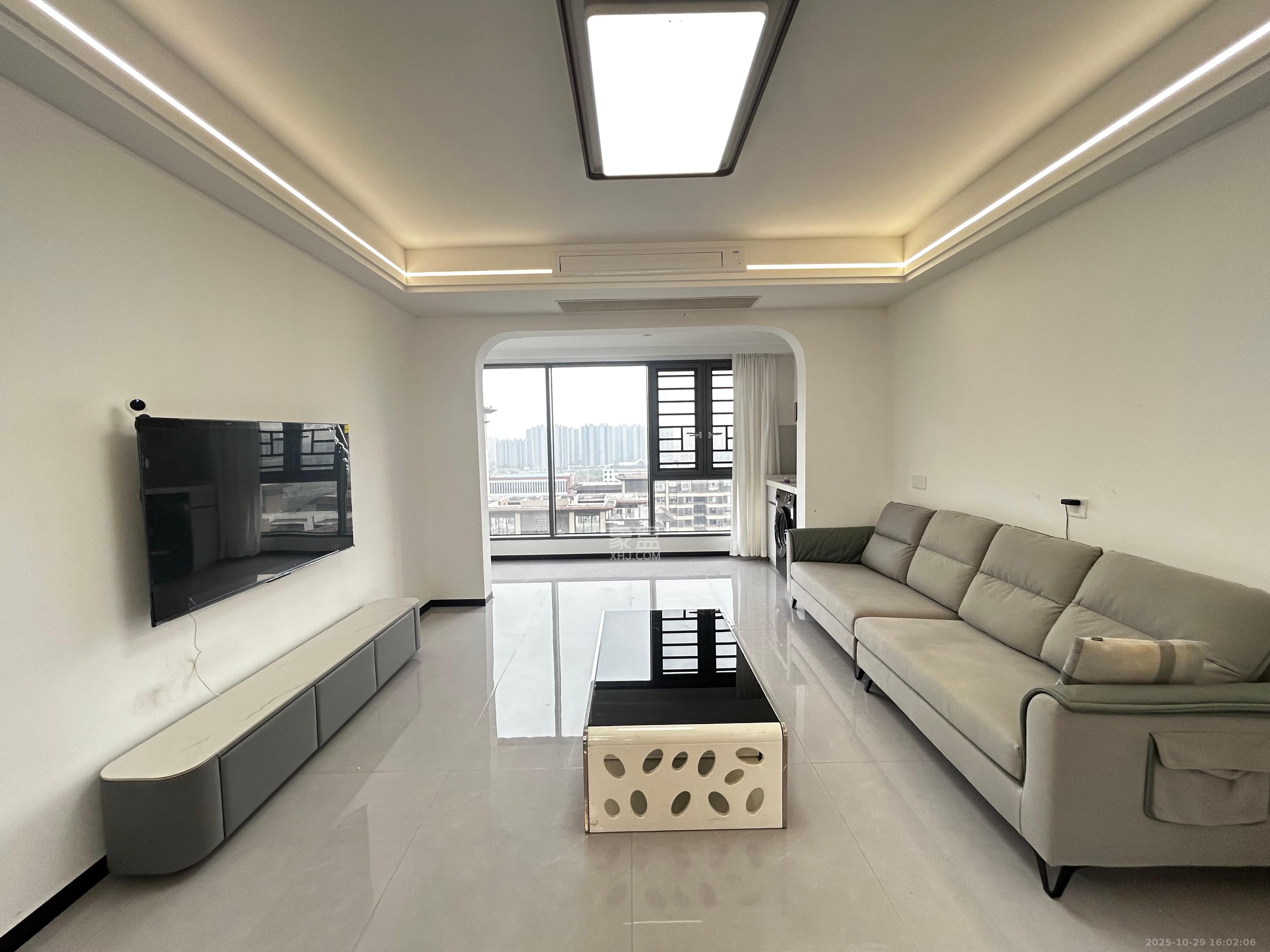 汉唐世家一期  3室2厅2卫    2600.0元/月 汉唐世家一期  3室2厅2卫    2600.0元/月室内图