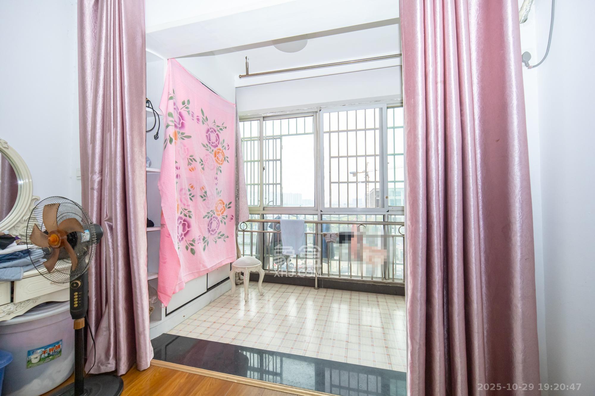 湘绣城  2室2厅1卫    38.8万阳台