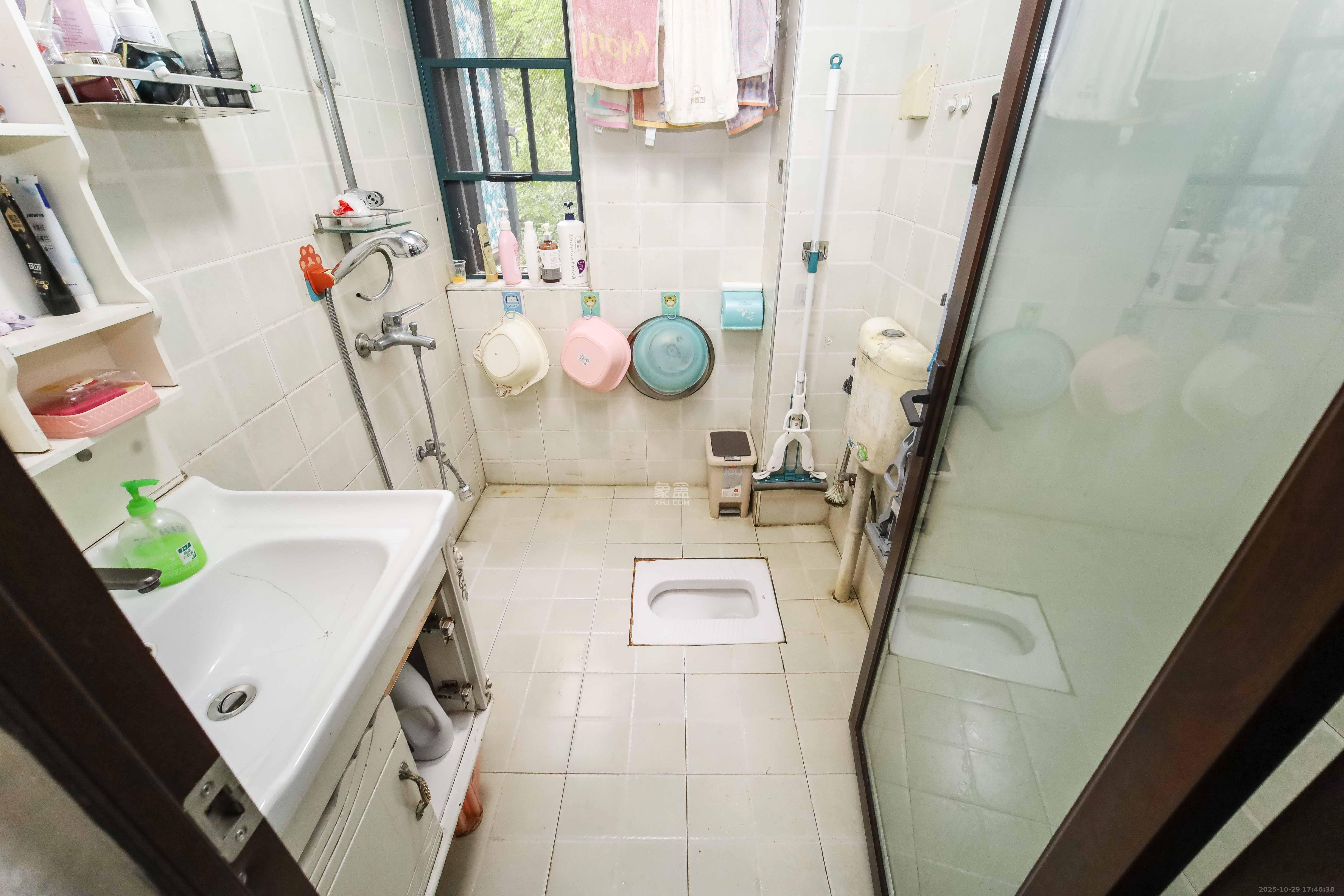 凯乐湘园 2室2厅1卫 64.0万 凯乐湘园 2室2厅1卫 64.0万卫生间