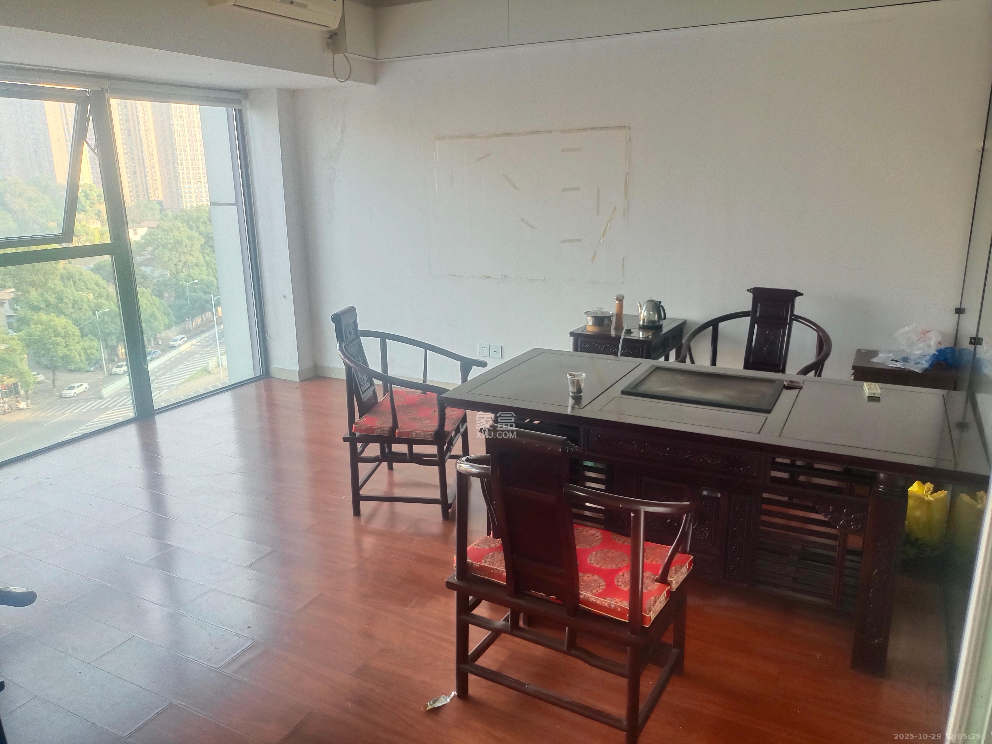 达美D6区   43.51㎡      4500.0元/月室内图