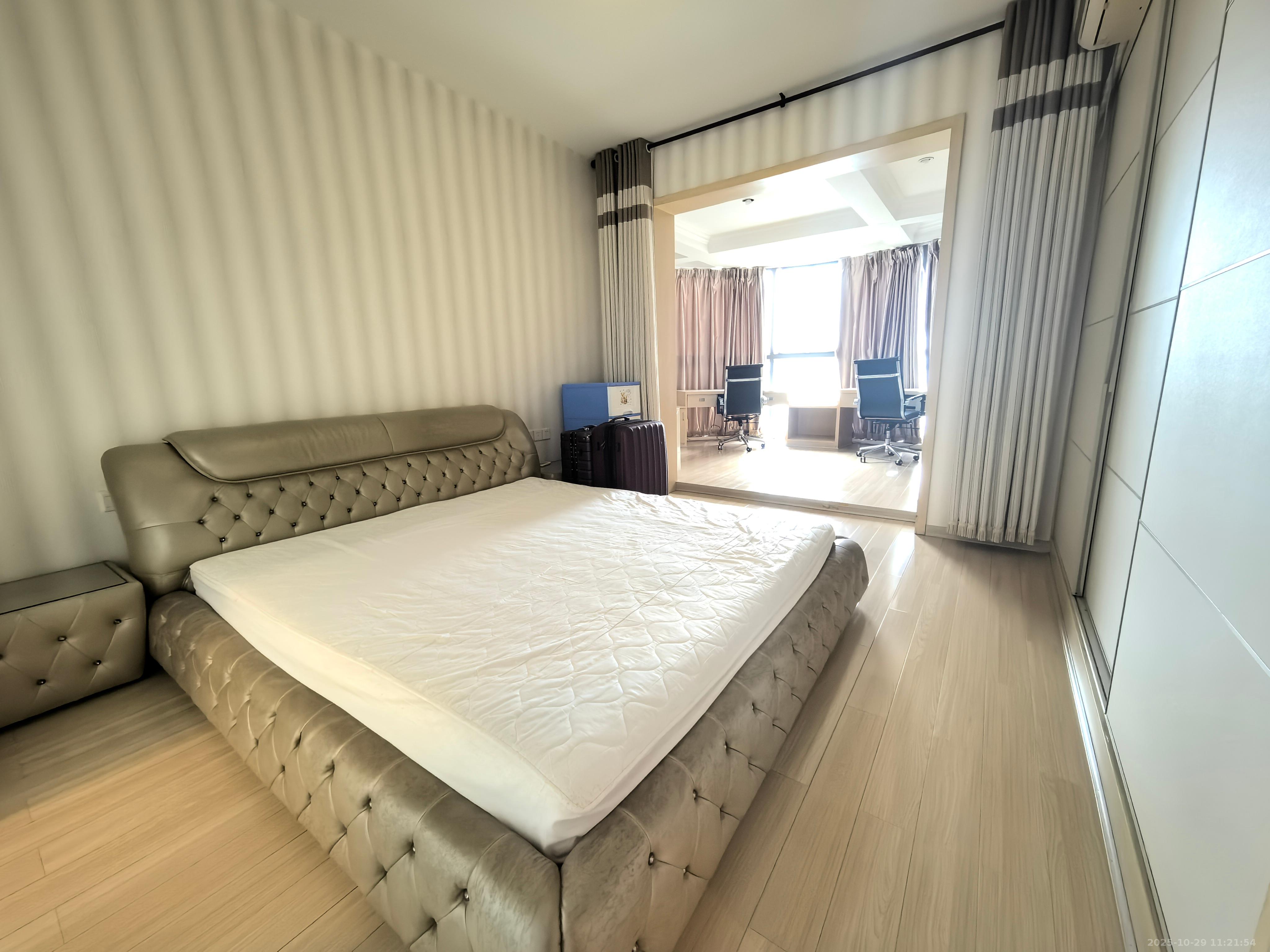 BOBO天下城（CTA财富中心）  3室2厅1卫    3000.0元/月室内图