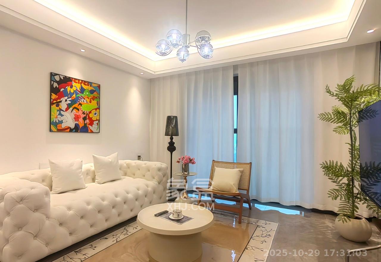 东原麓印长江A区  4室2厅2卫    4500.0元/月室内图